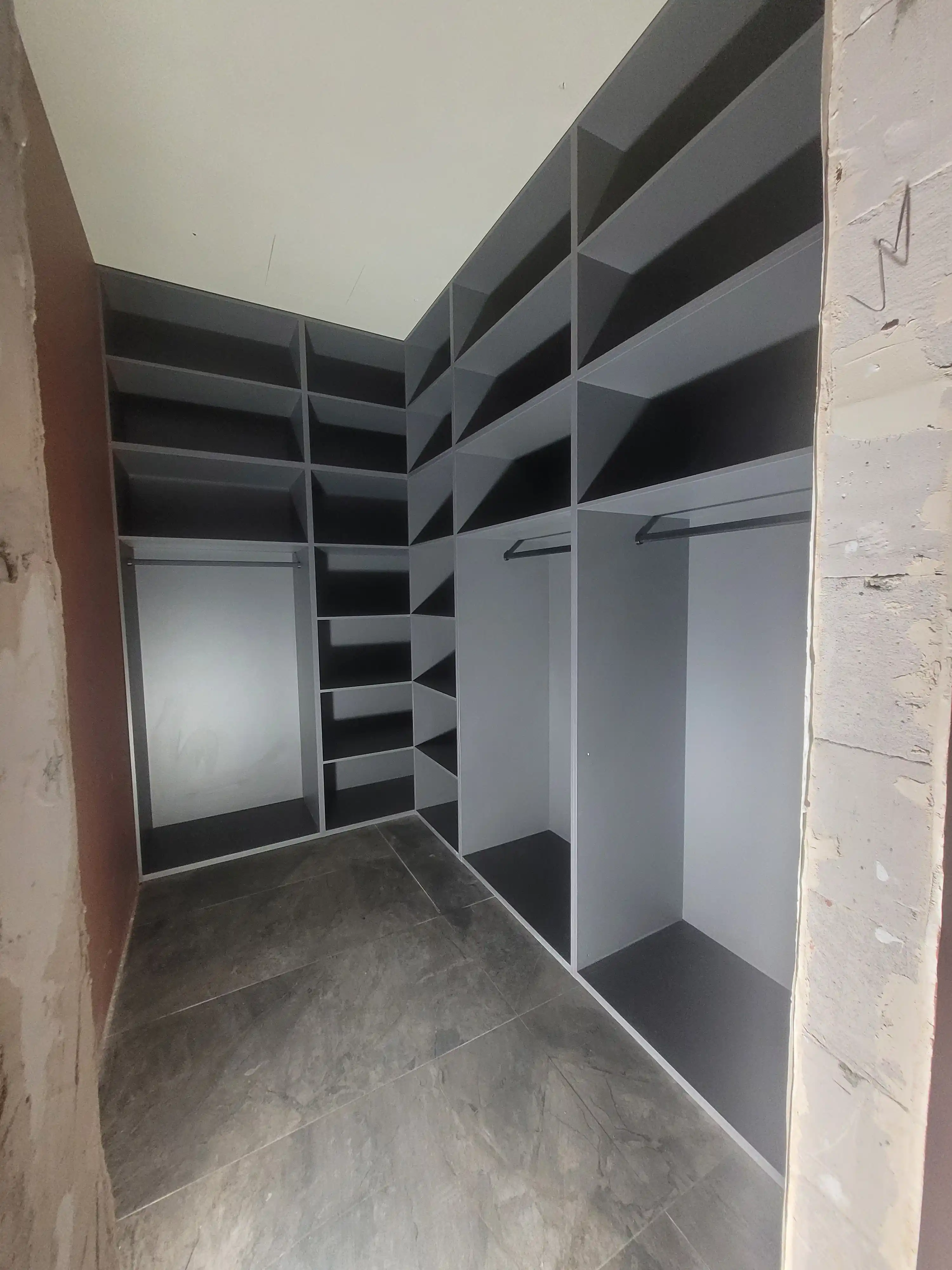 Обширный шкаф в Зеленогорске