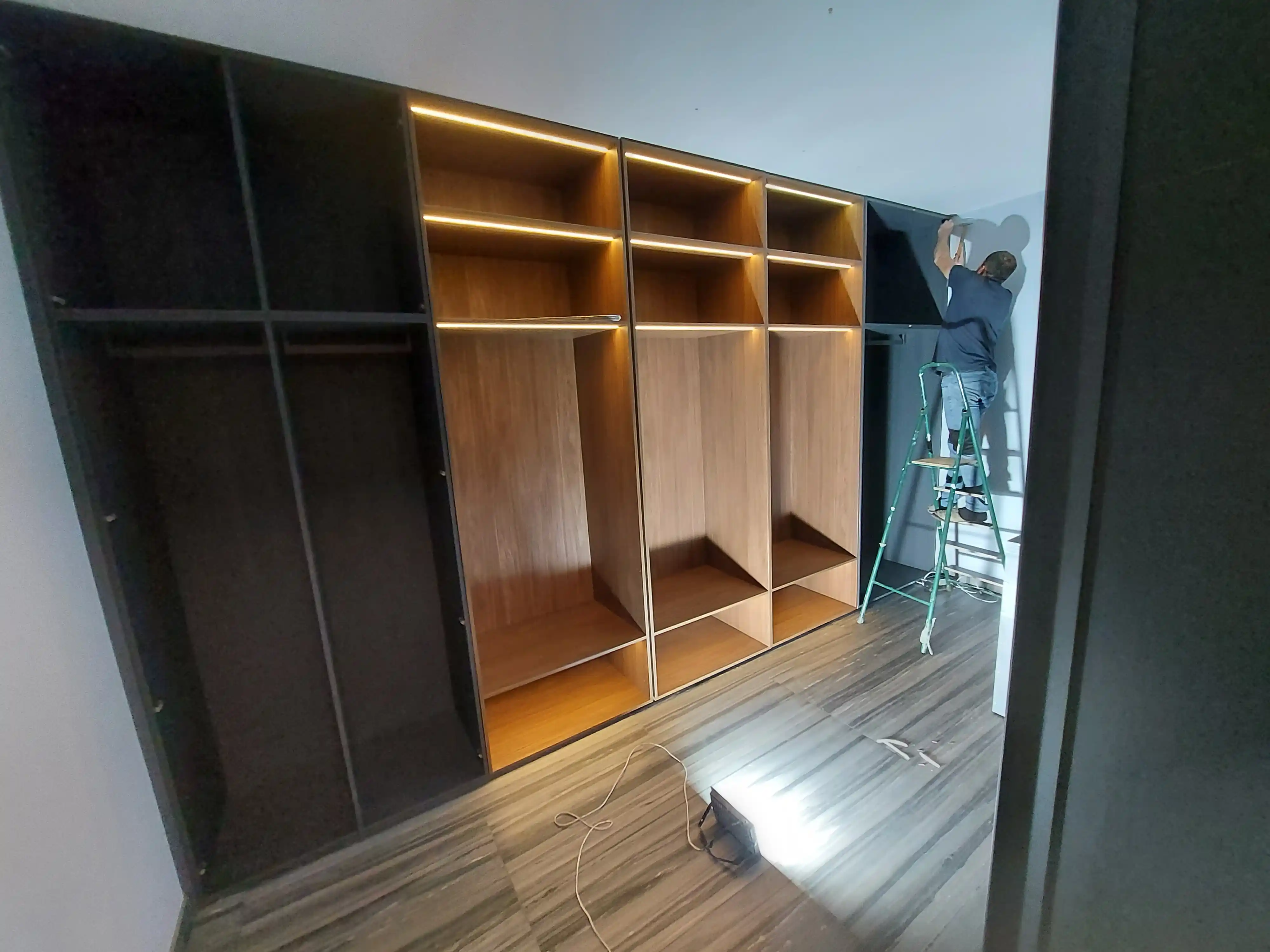 Великолепные , минималистичные гардеробы , город Зеленогорск