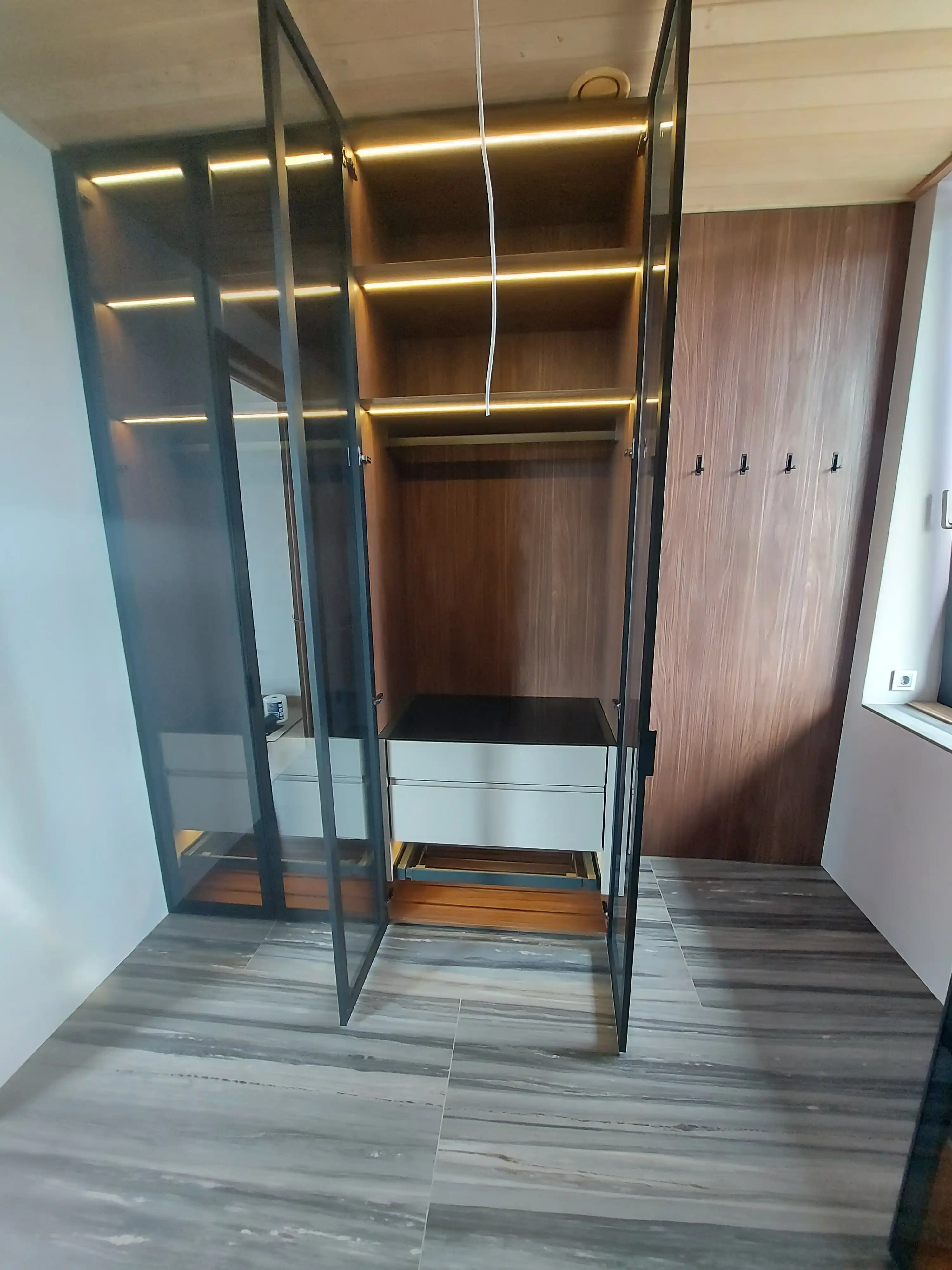 Великолепные , минималистичные гардеробы , город Зеленогорск