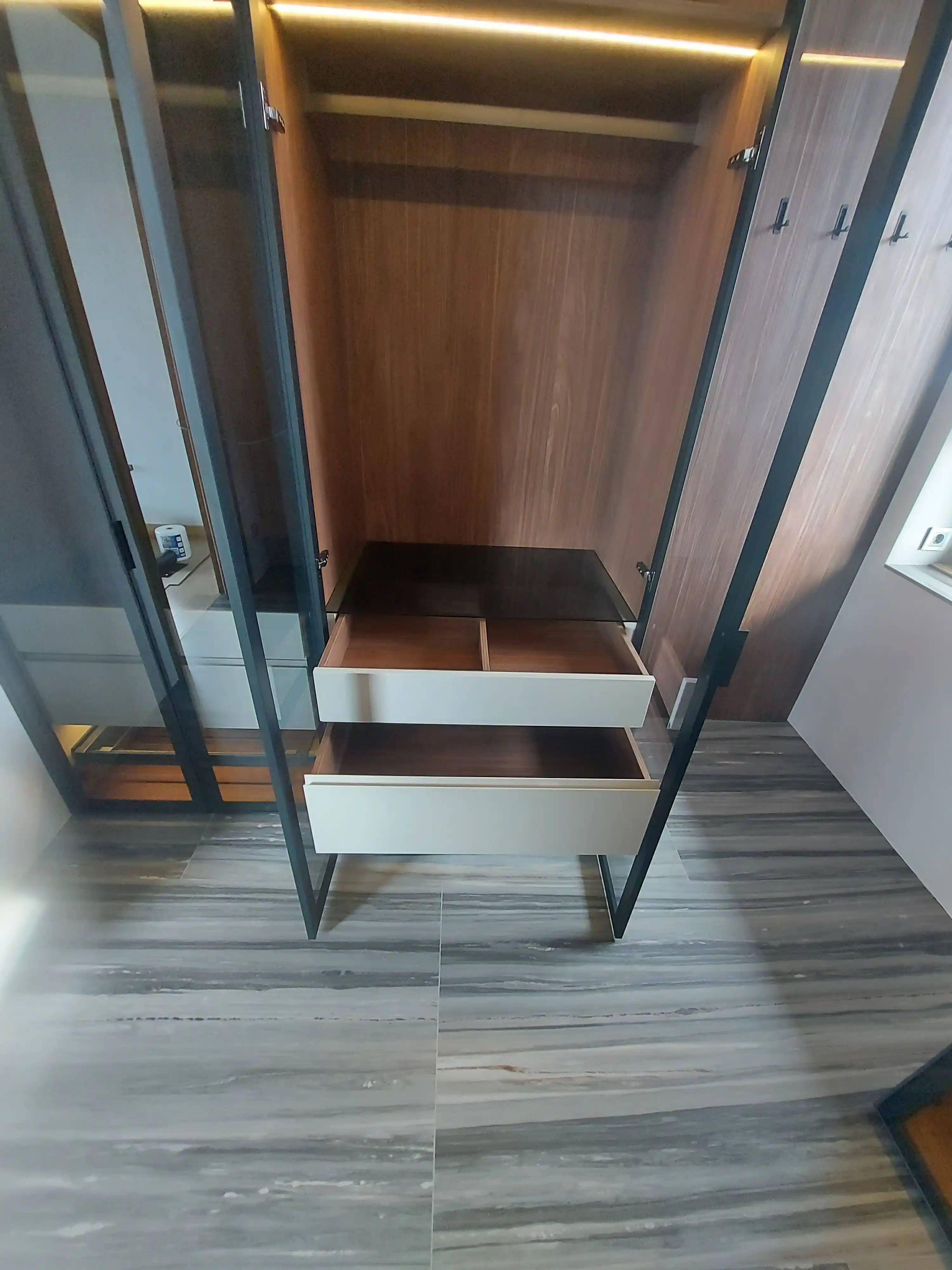 Великолепные , минималистичные гардеробы , город Зеленогорск