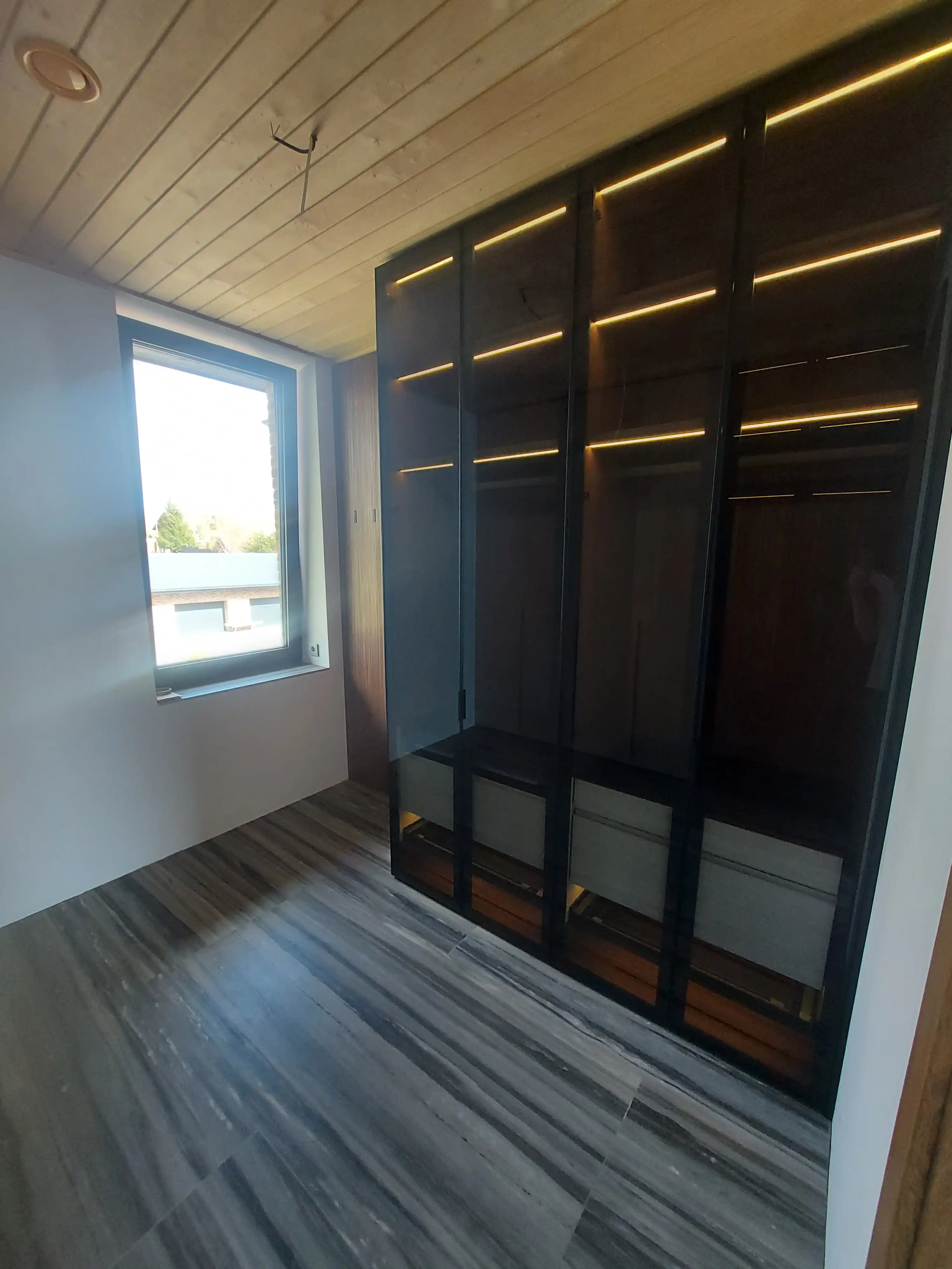 Великолепные , минималистичные гардеробы , город Зеленогорск