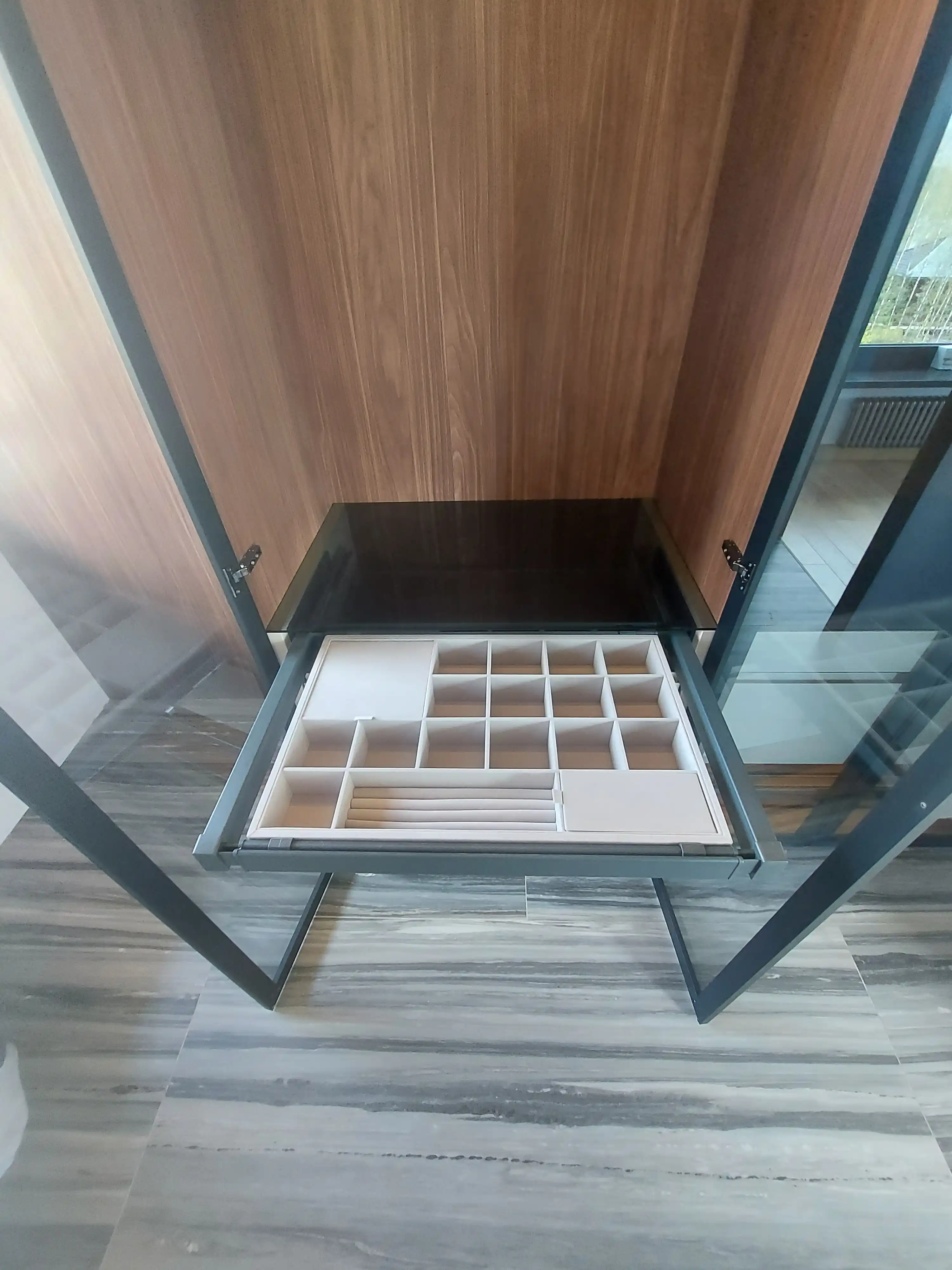 Великолепные , минималистичные гардеробы , город Зеленогорск