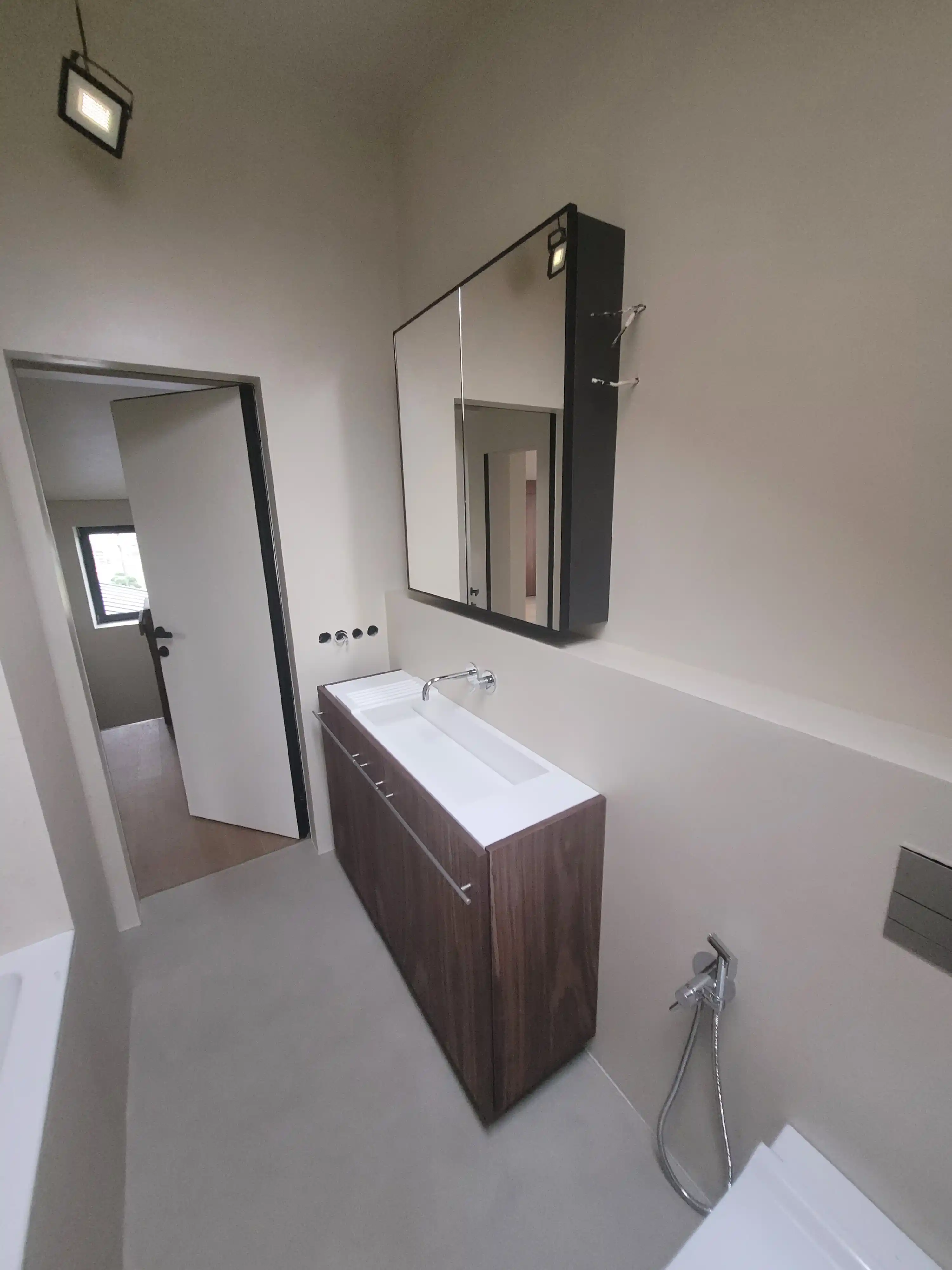 Притязательные обширные виды интерьера на объекте в Москве