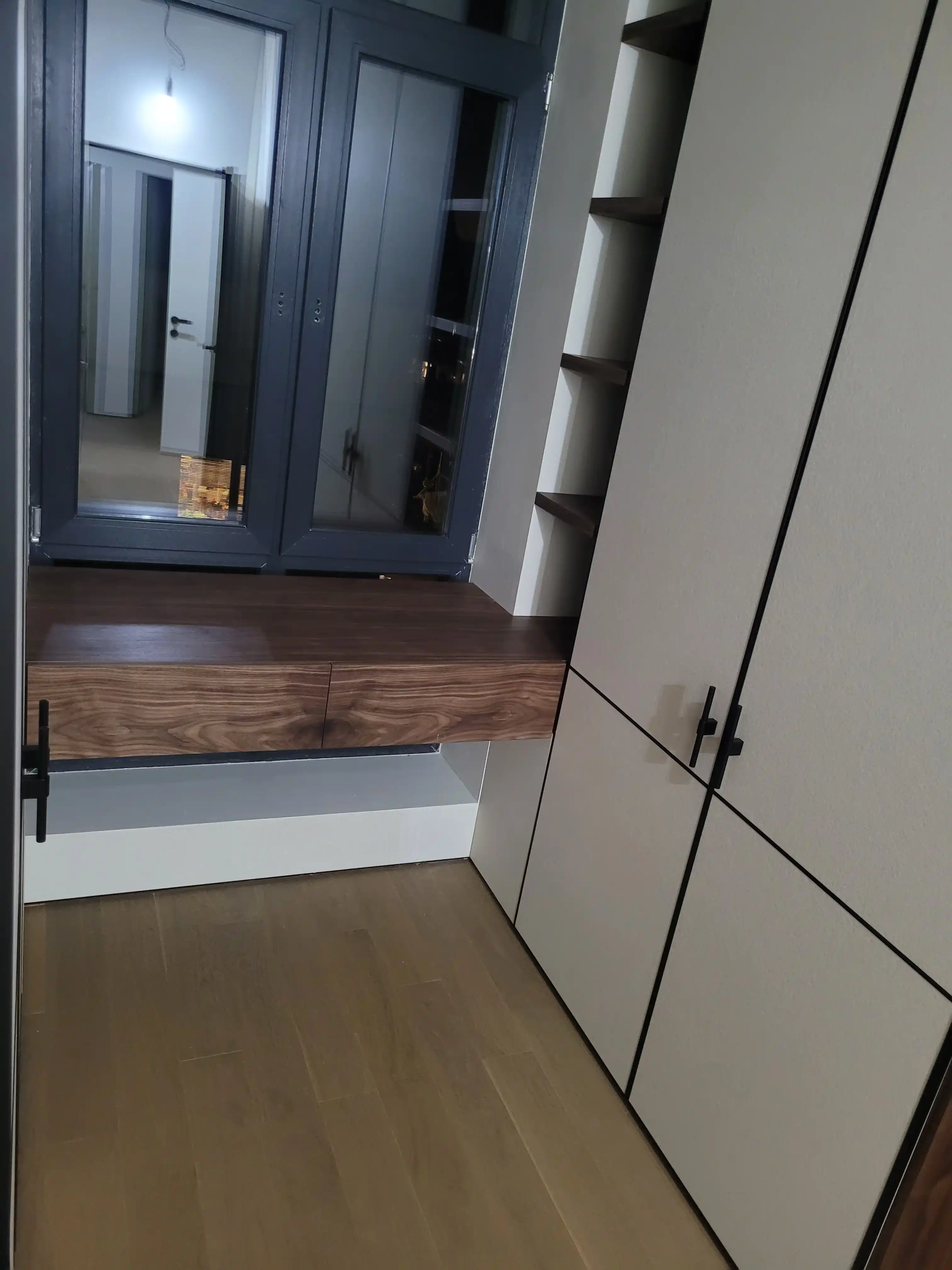 Притязательные обширные виды интерьера на объекте в Москве