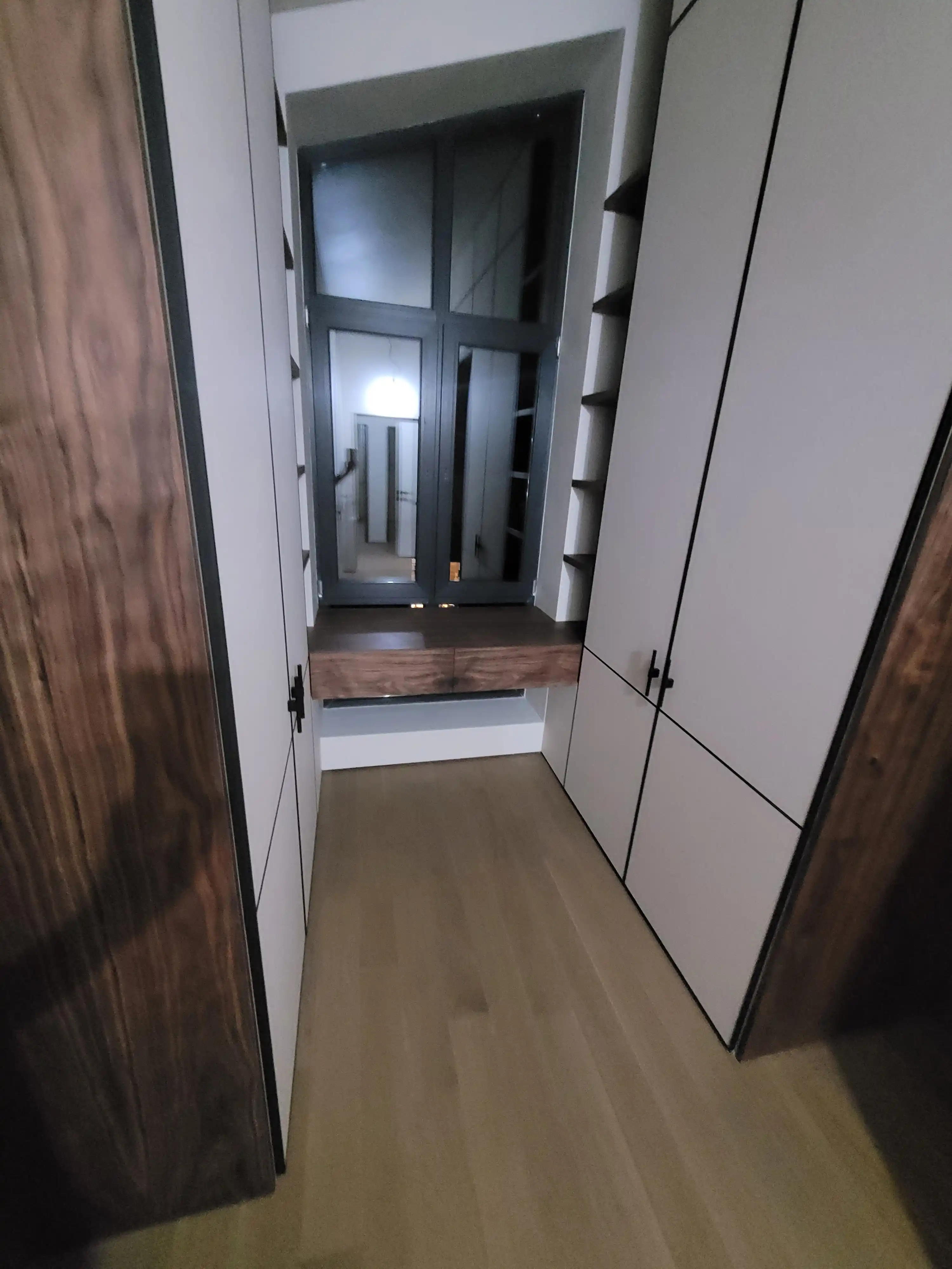 Притязательные обширные виды интерьера на объекте в Москве