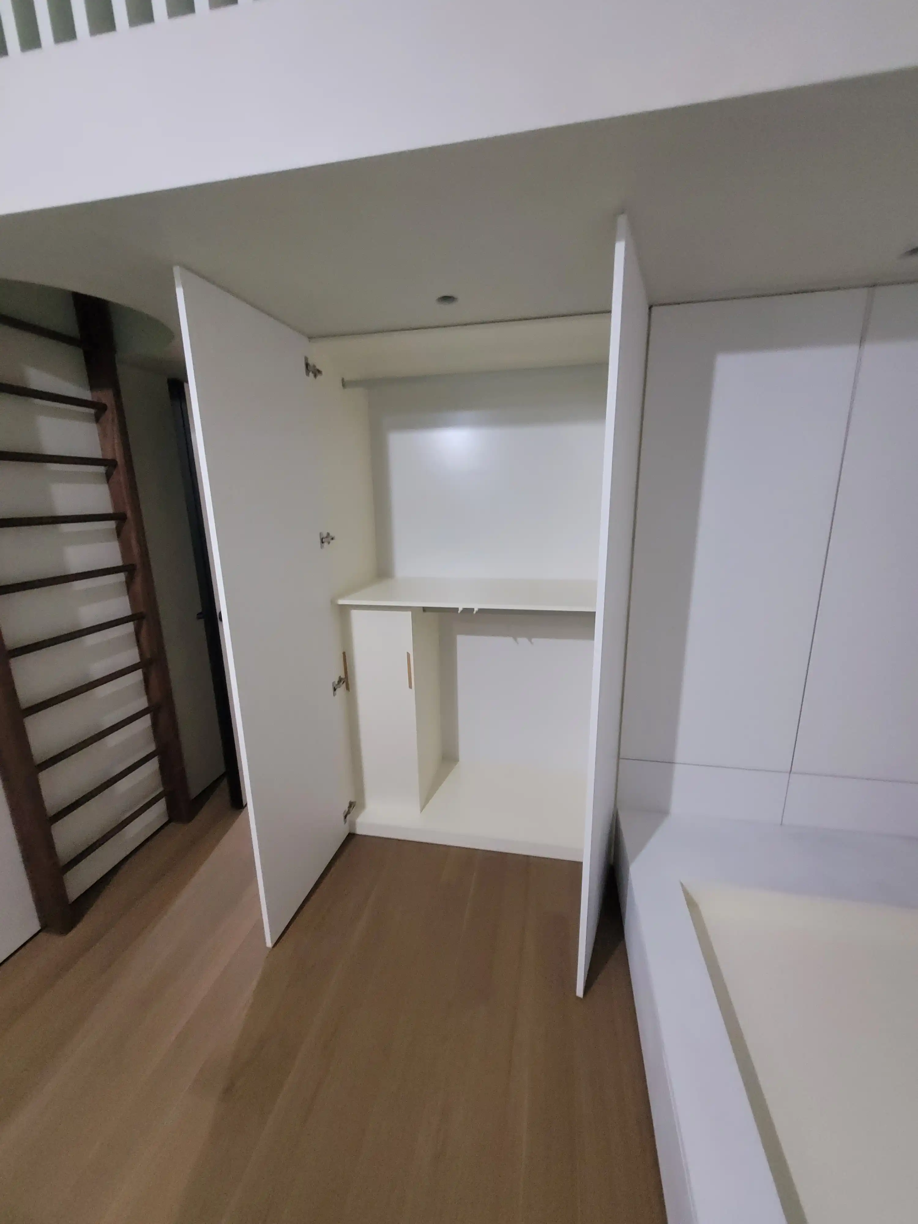 Притязательные обширные виды интерьера на объекте в Москве