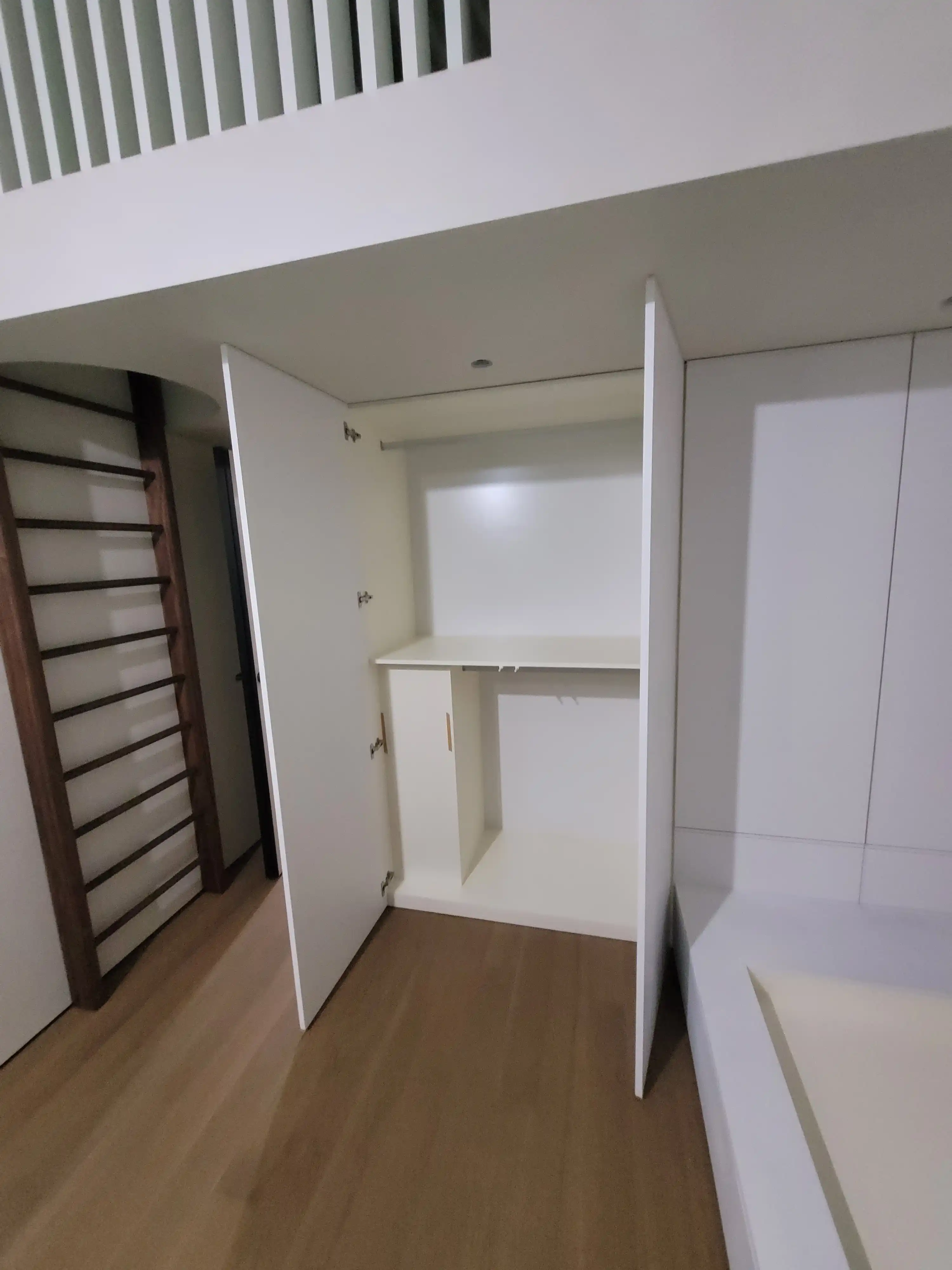 Притязательные обширные виды интерьера на объекте в Москве