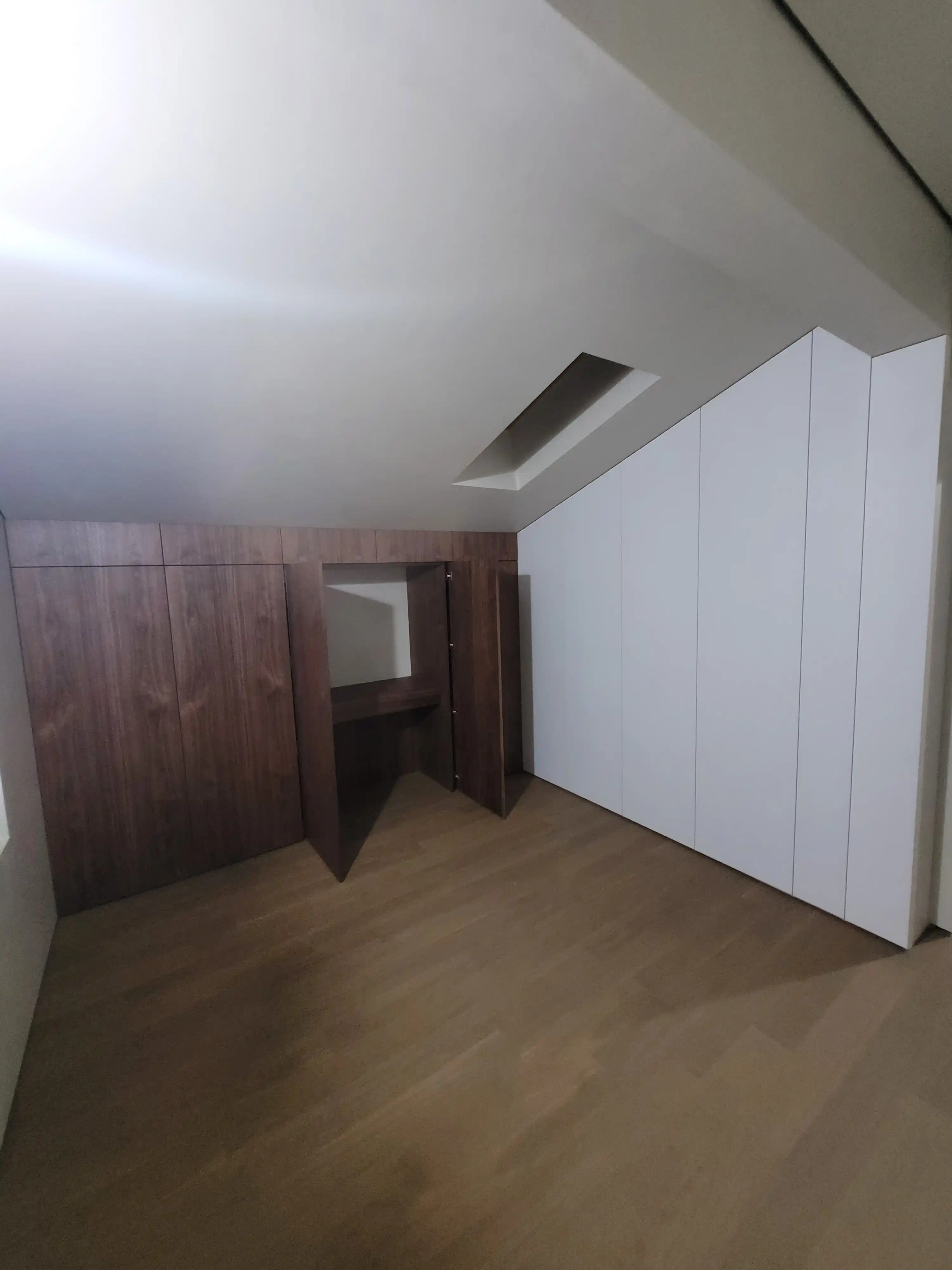 Притязательные обширные виды интерьера на объекте в Москве