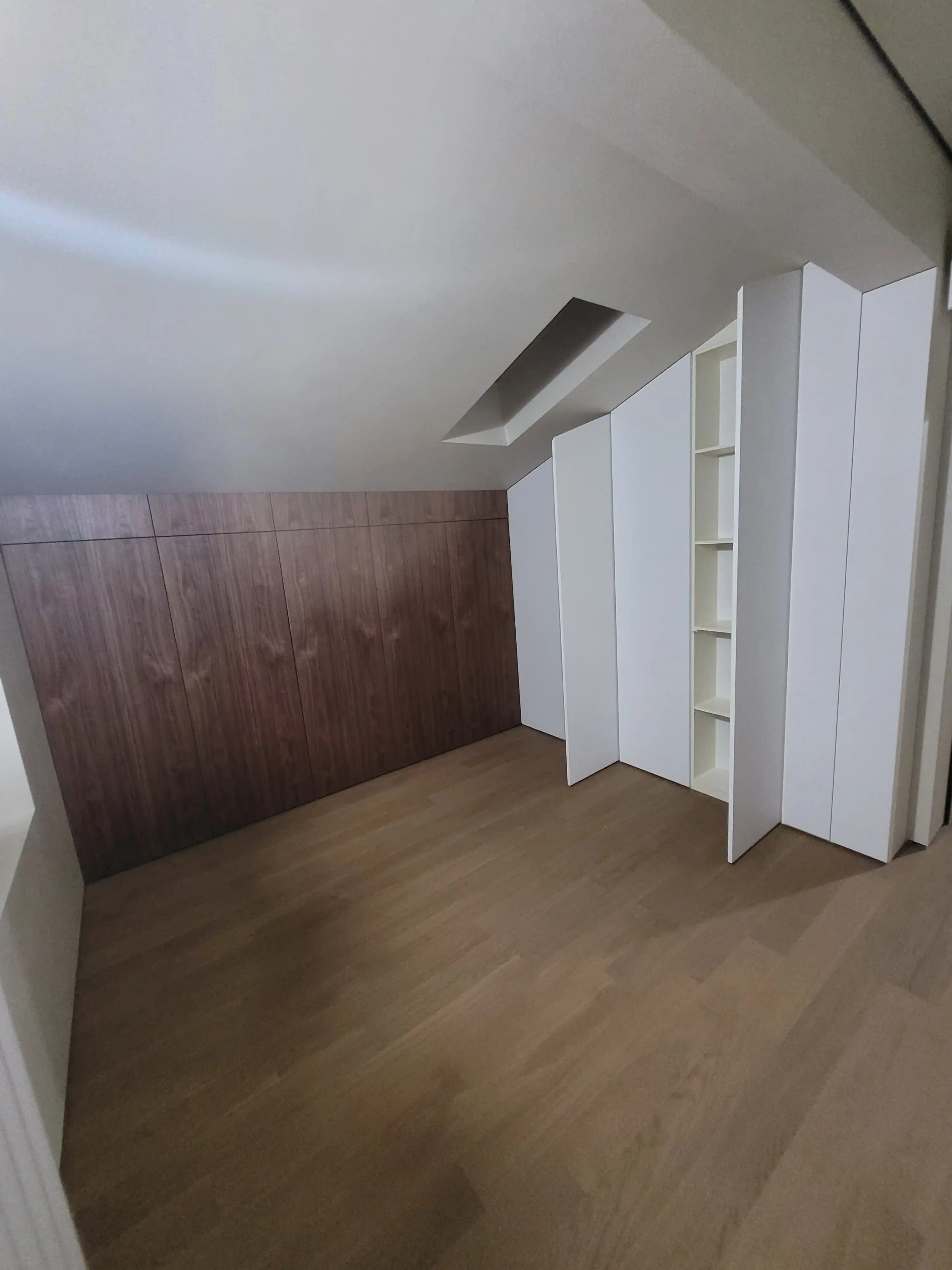 Притязательные обширные виды интерьера на объекте в Москве