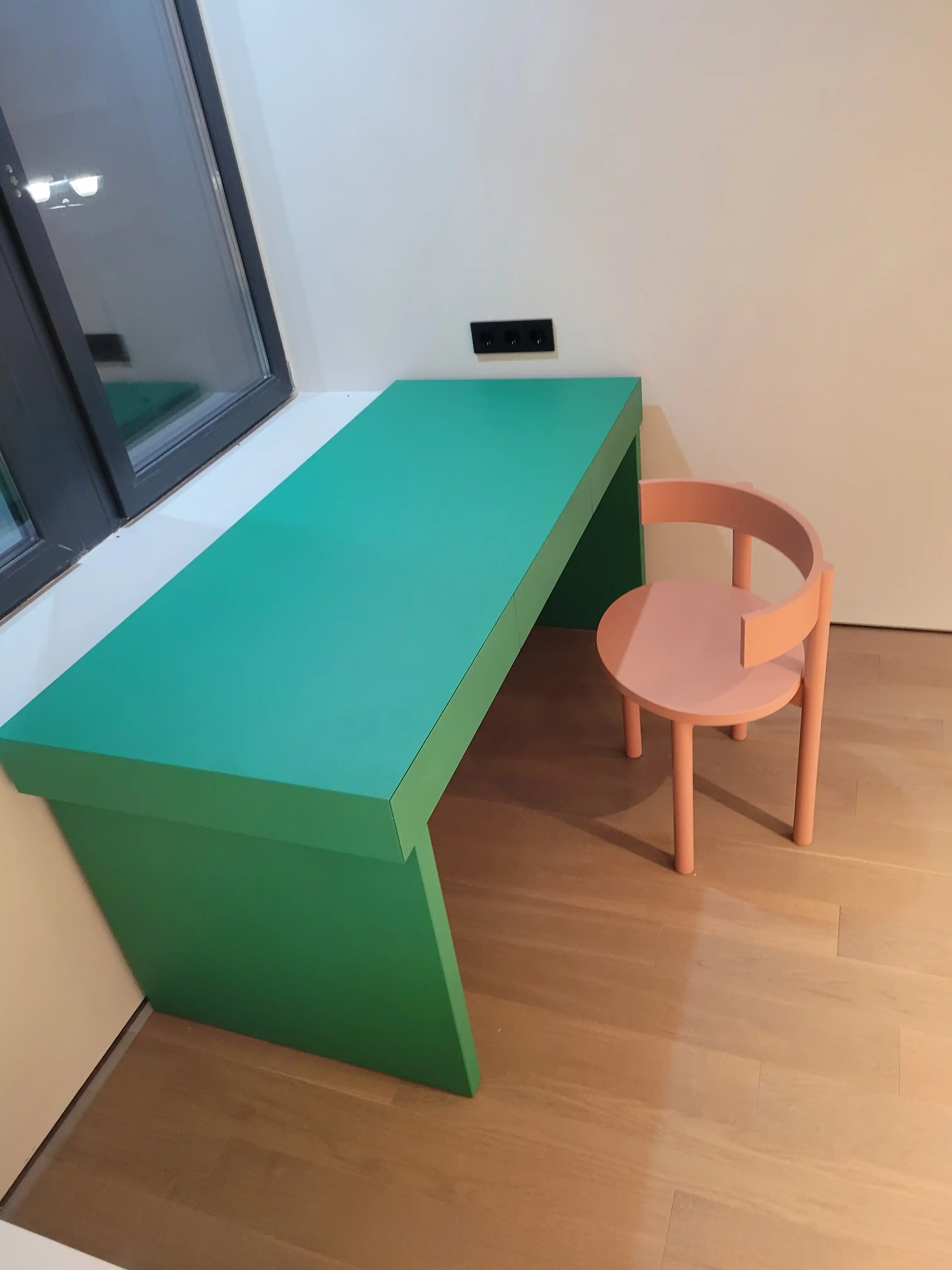 Притязательные обширные виды интерьера на объекте в Москве