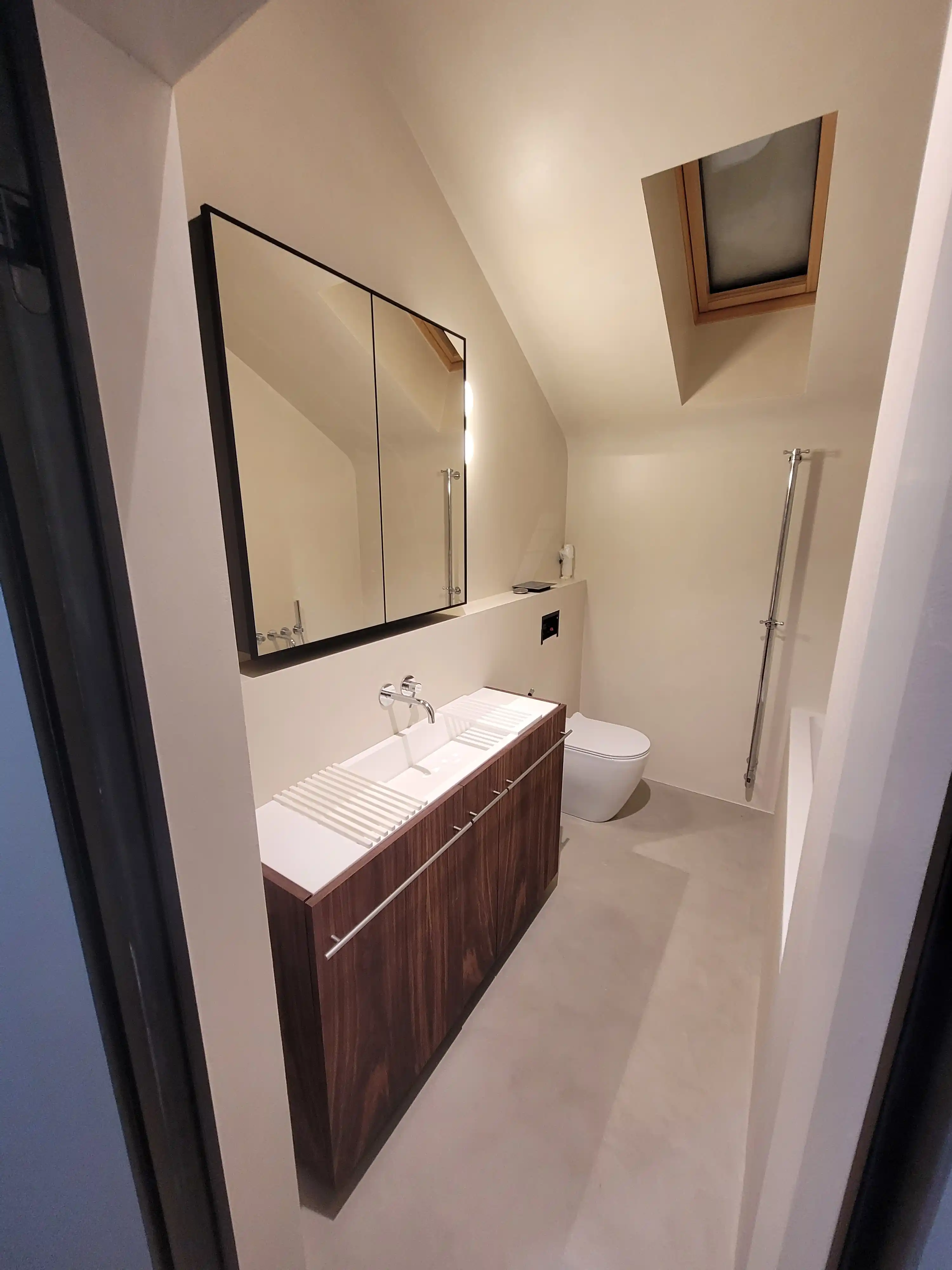 Притязательные обширные виды интерьера на объекте в Москве