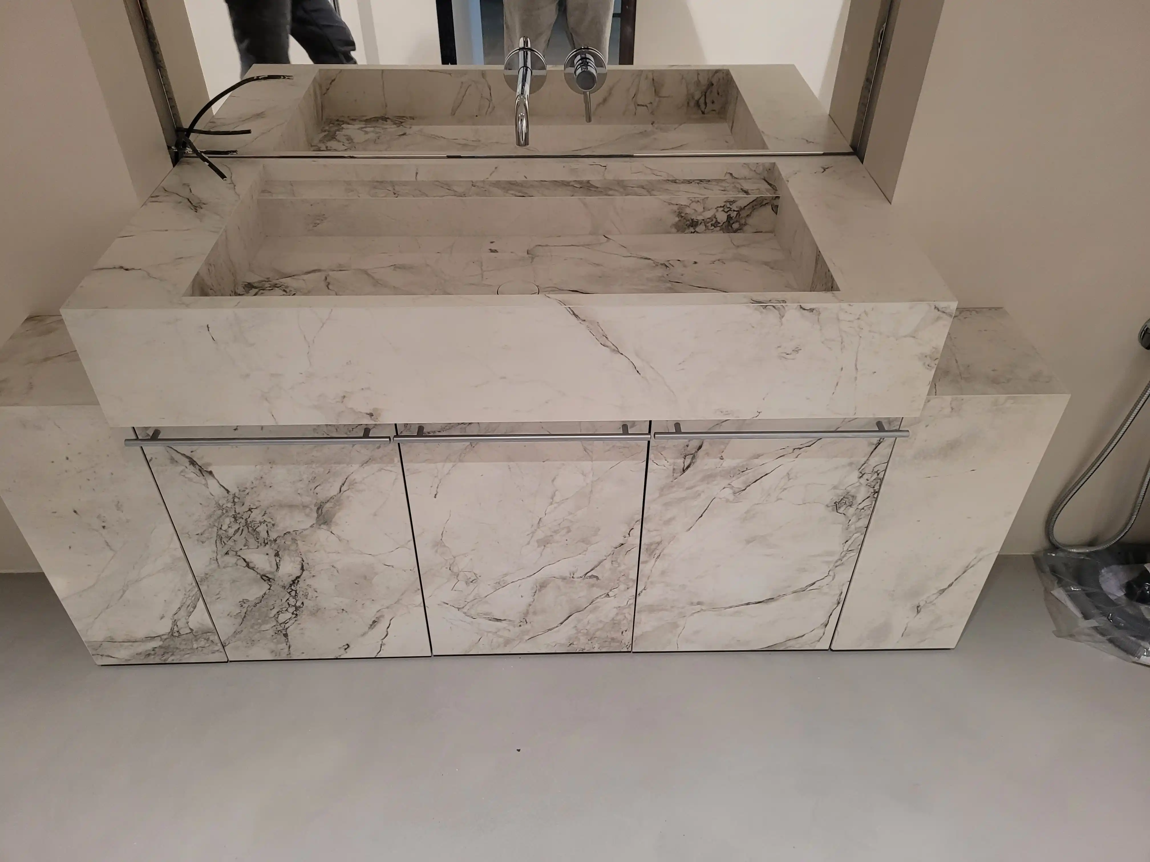 Притязательные обширные виды интерьера на объекте в Москве