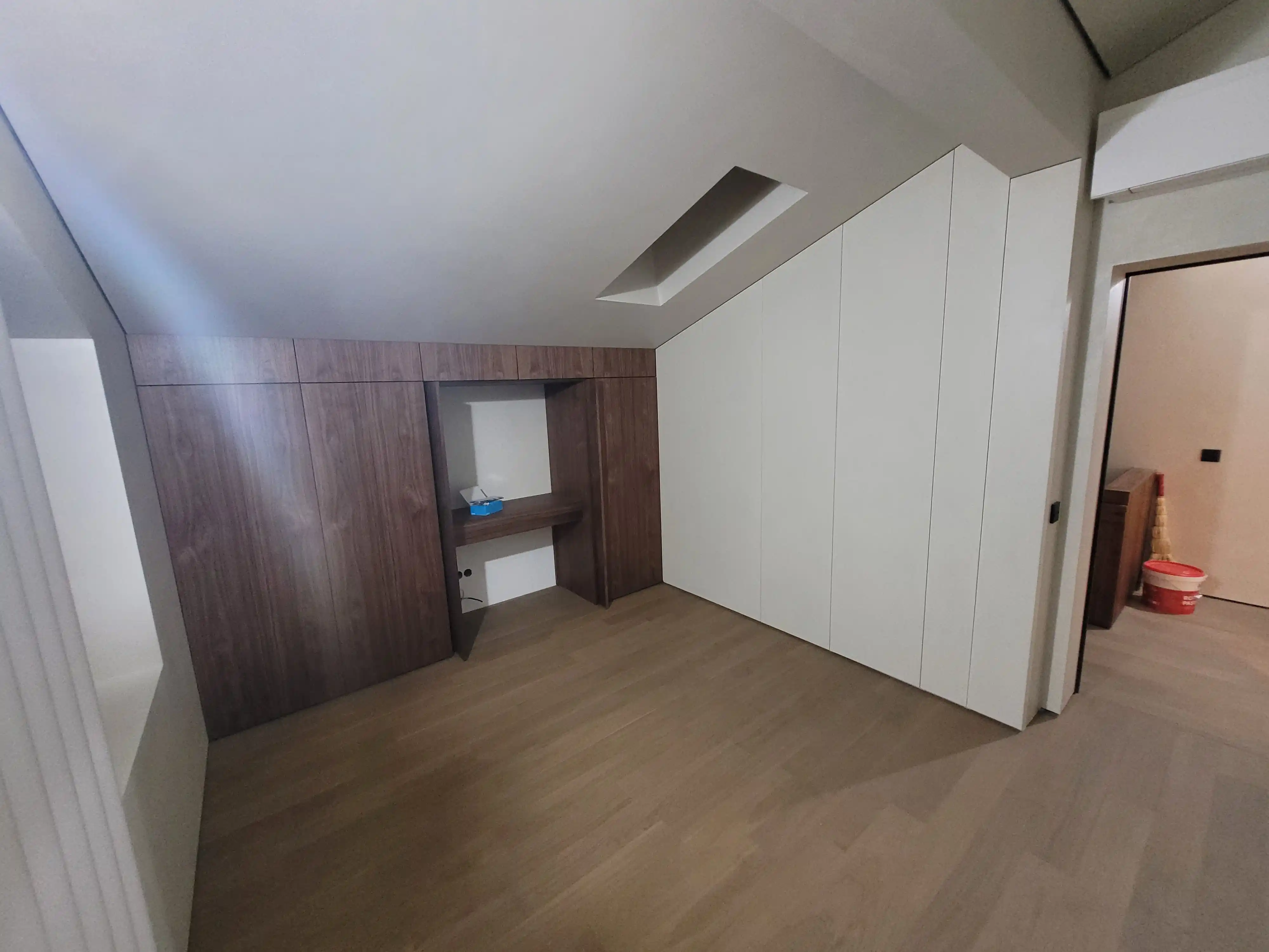 Притязательные обширные виды интерьера на объекте в Москве