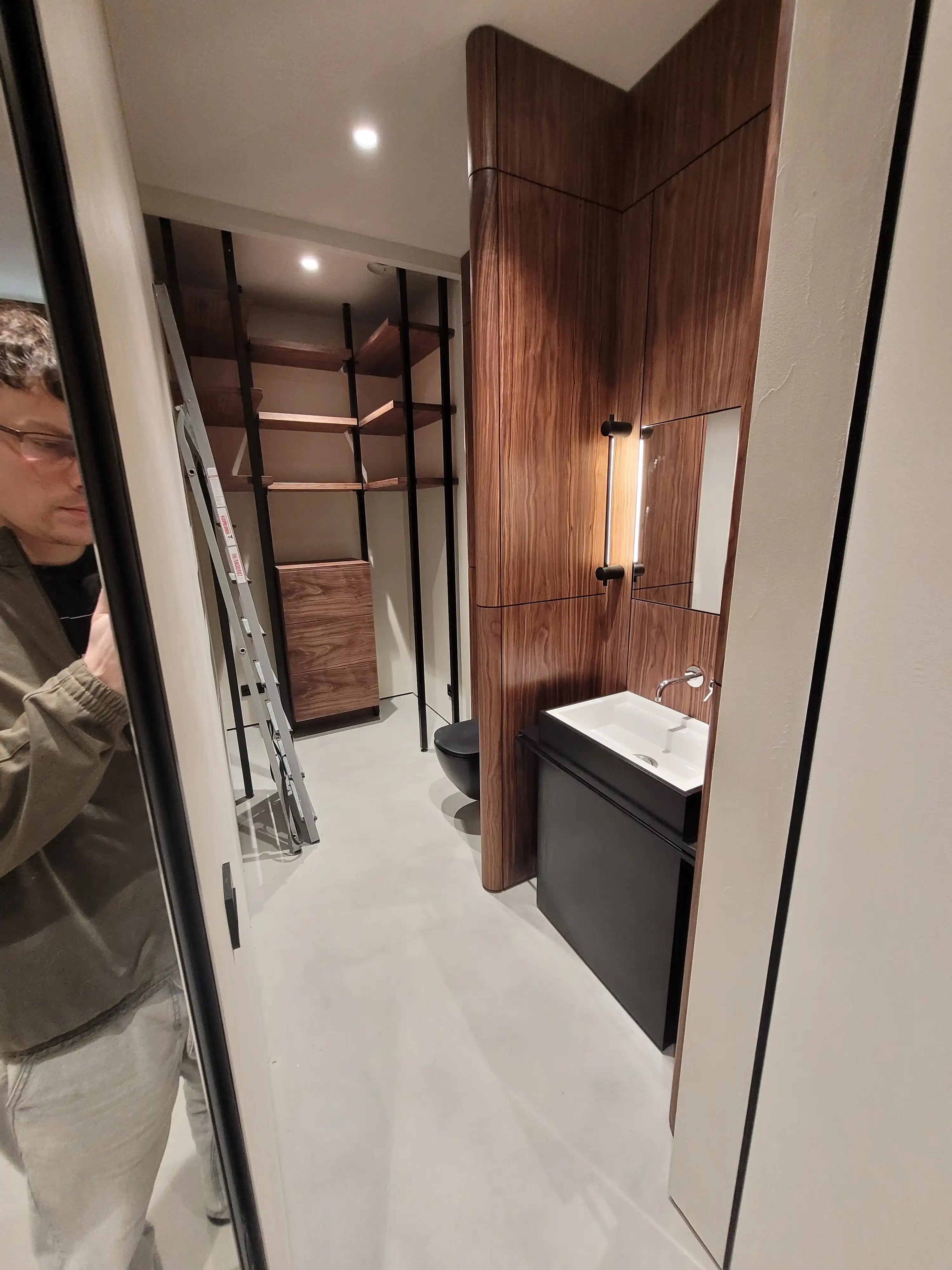 Притязательные обширные виды интерьера на объекте в Москве