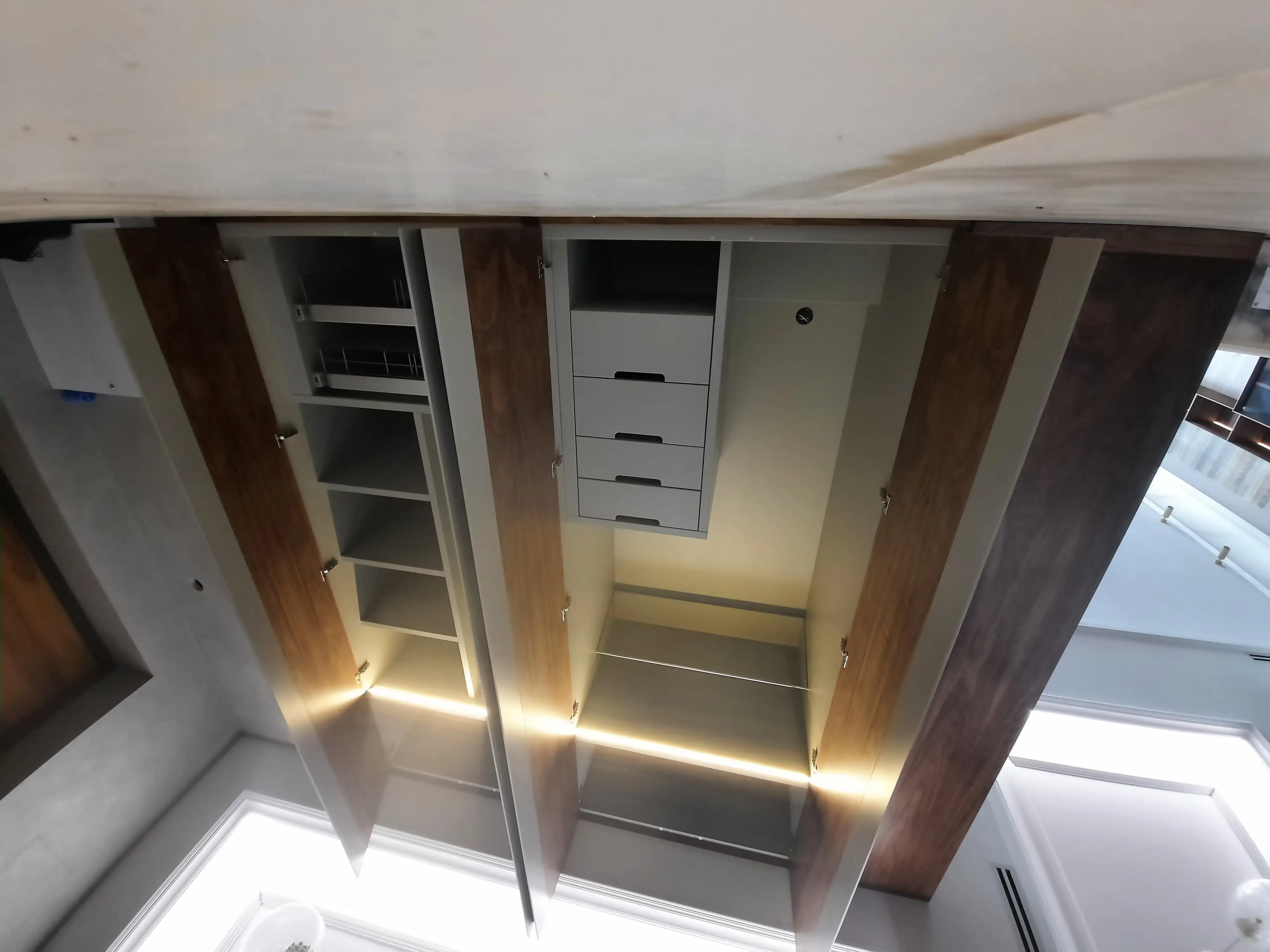 Мебель квартиры на болотной