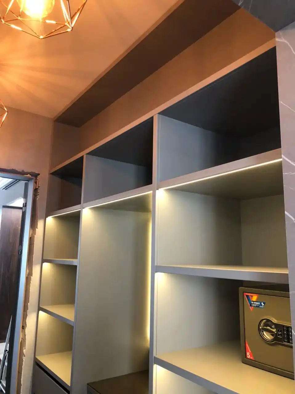 Мебель квартиры на болотной