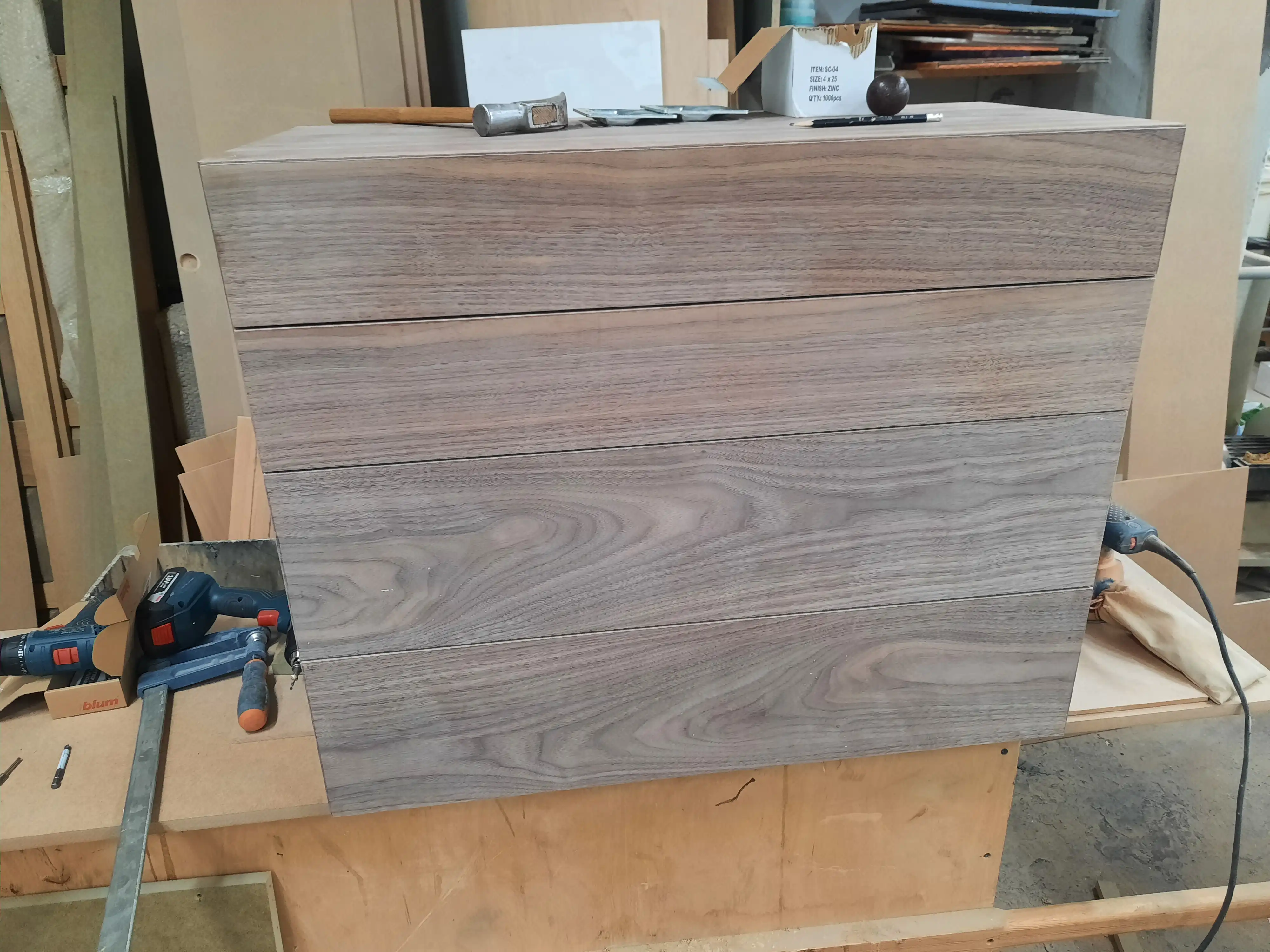 Мебель квартиры на болотной