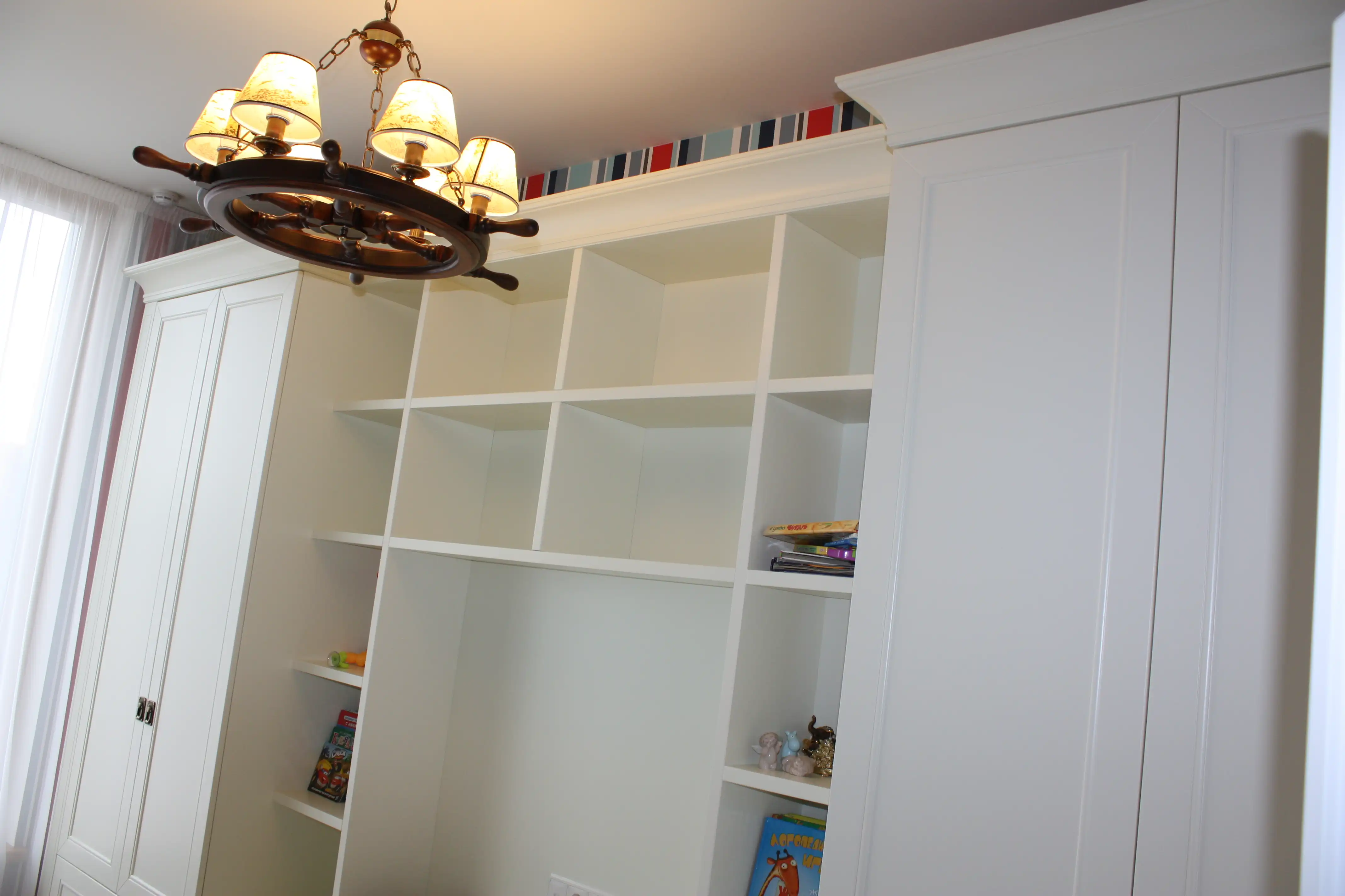 Впечатляющий дизайн мебели в морской стилистике