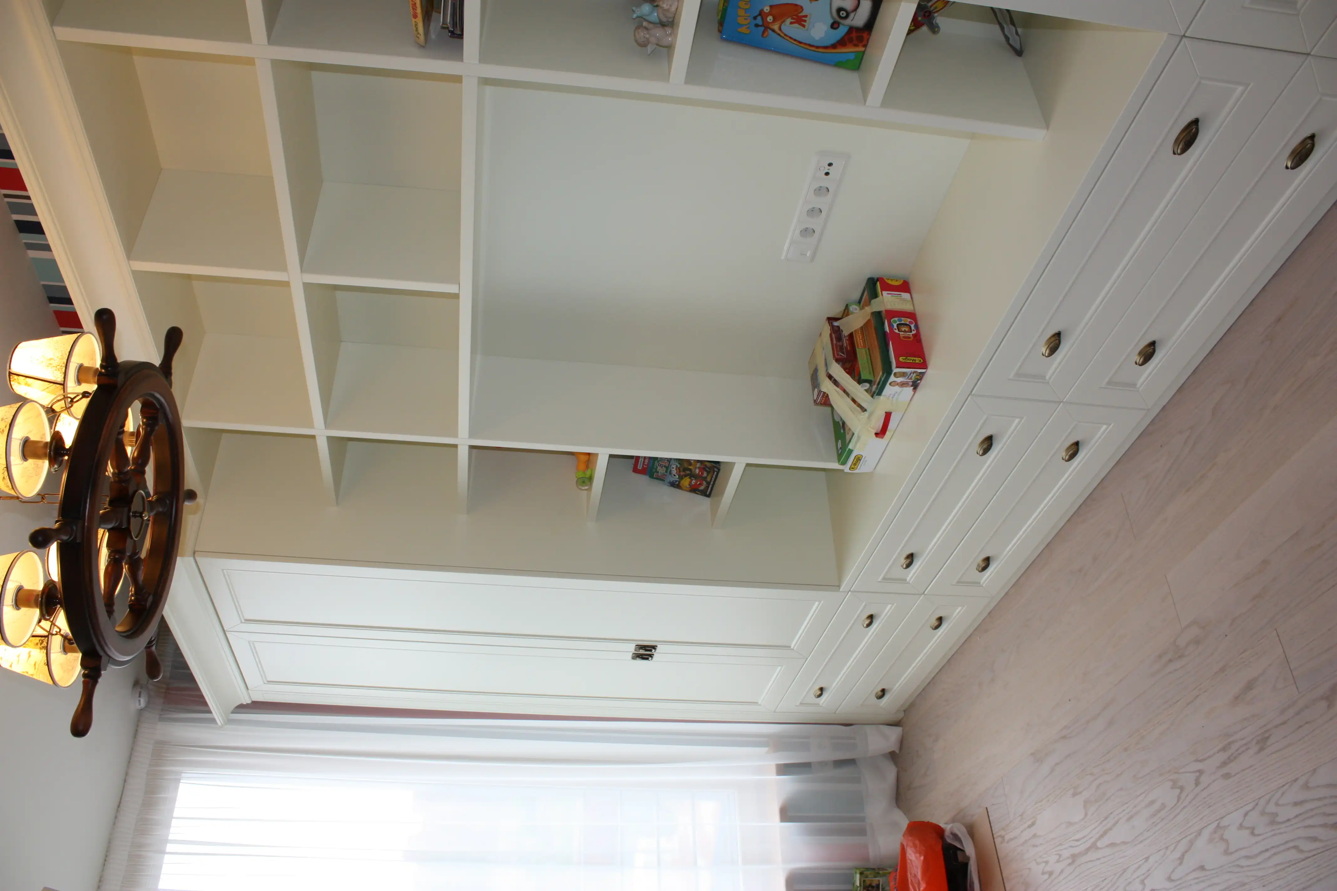 Впечатляющий дизайн мебели в морской стилистике