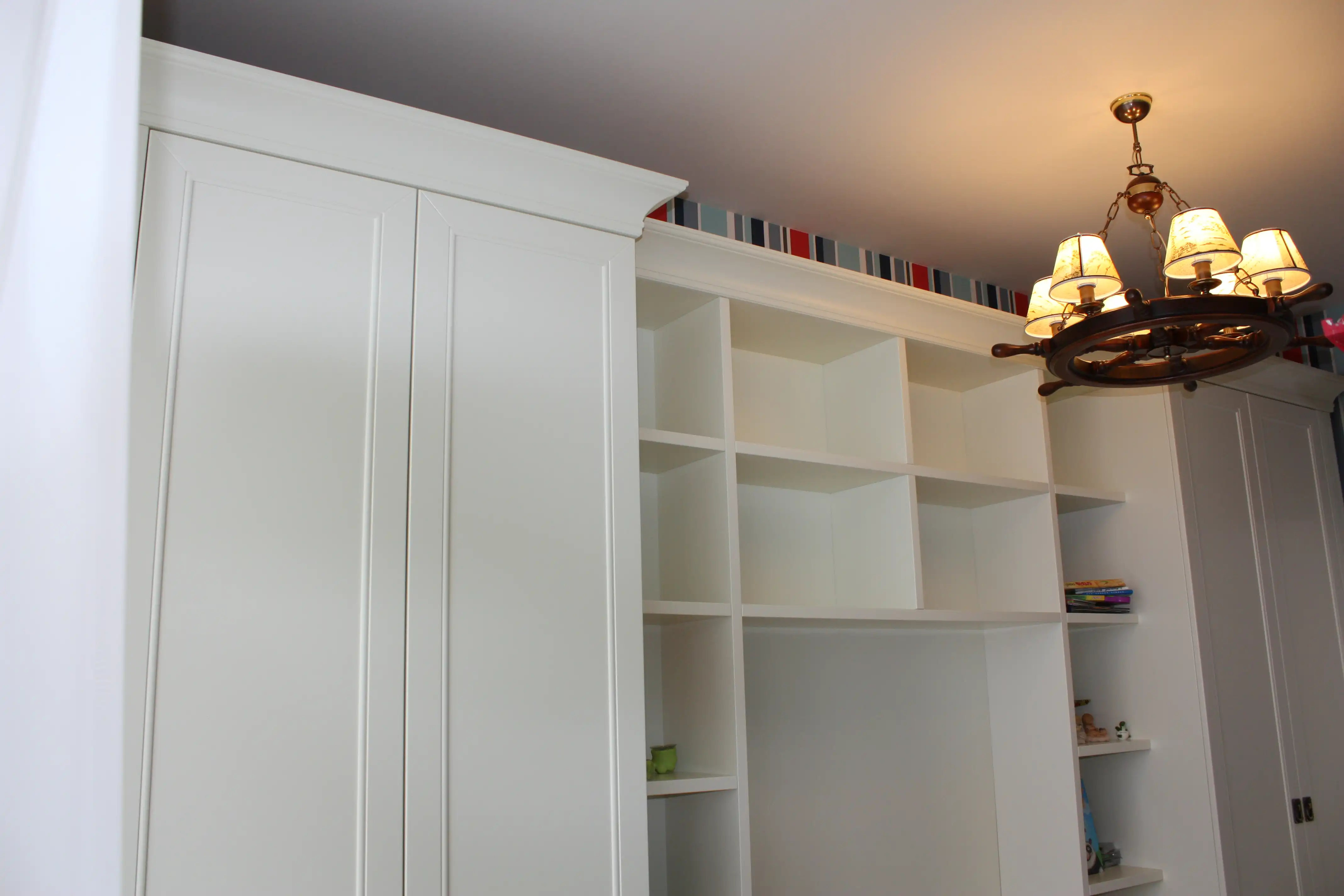 Впечатляющий дизайн мебели в морской стилистике