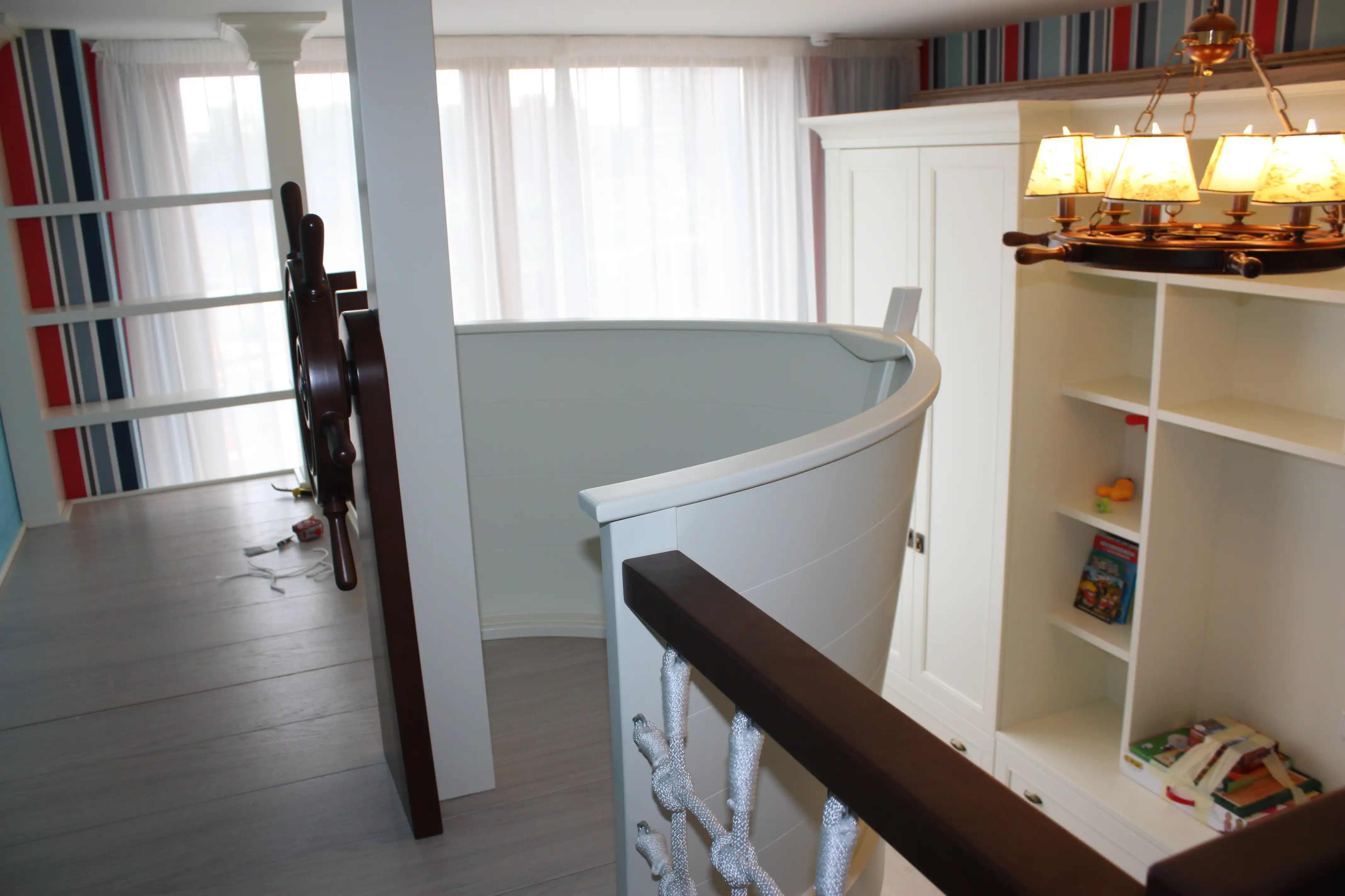 Впечатляющий дизайн мебели в морской стилистике