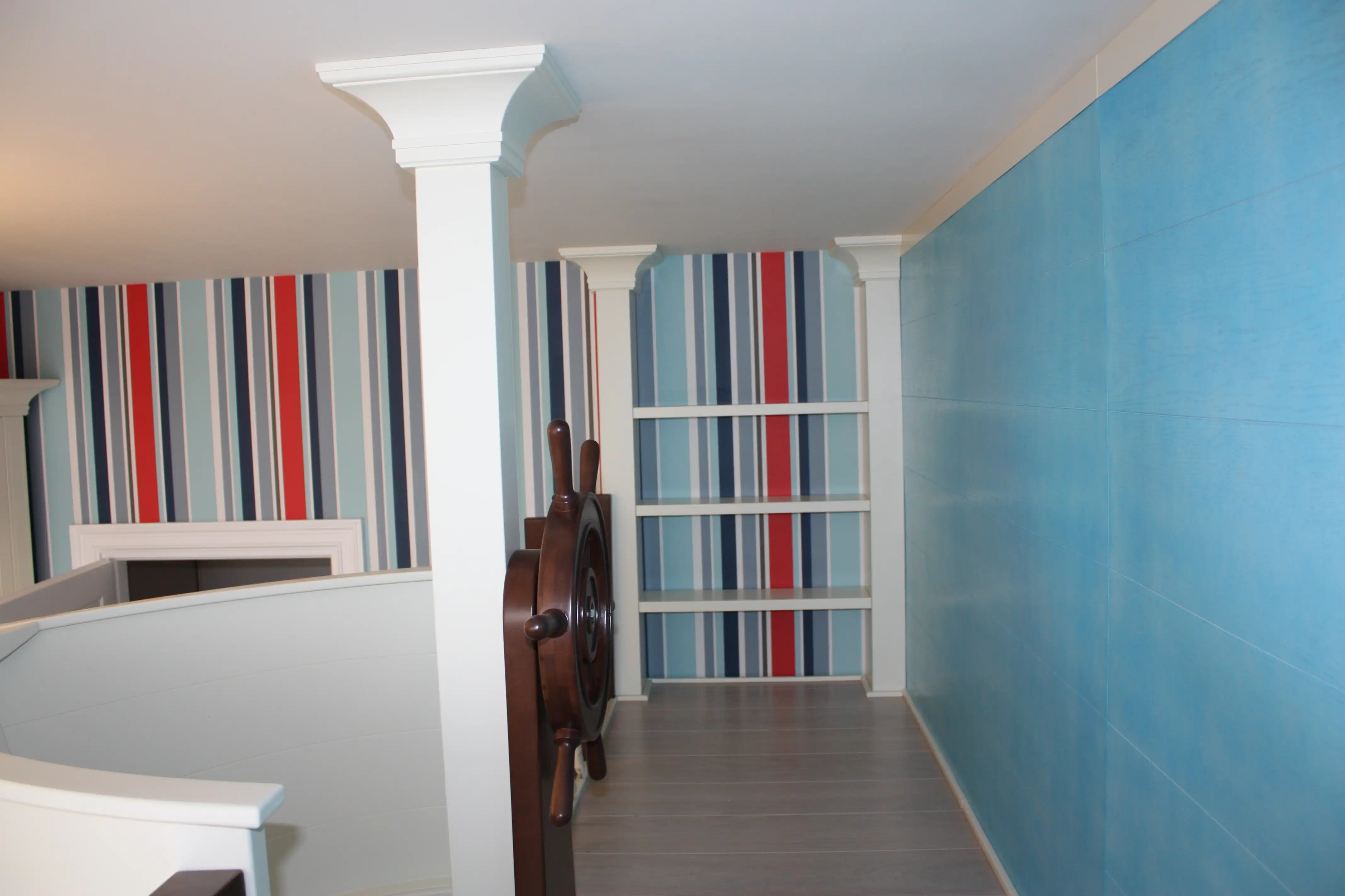 Впечатляющий дизайн мебели в морской стилистике