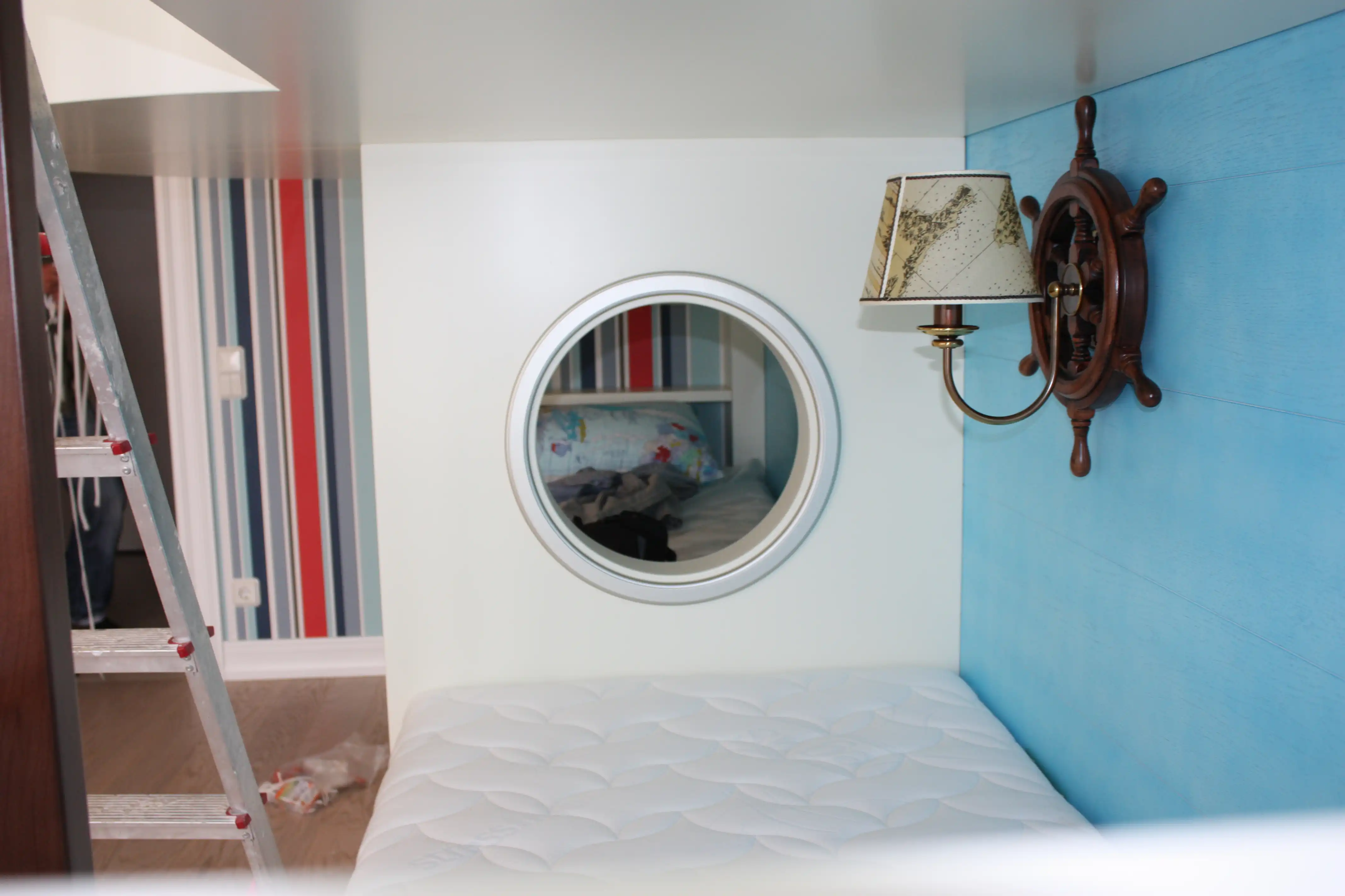 Впечатляющий дизайн мебели в морской стилистике