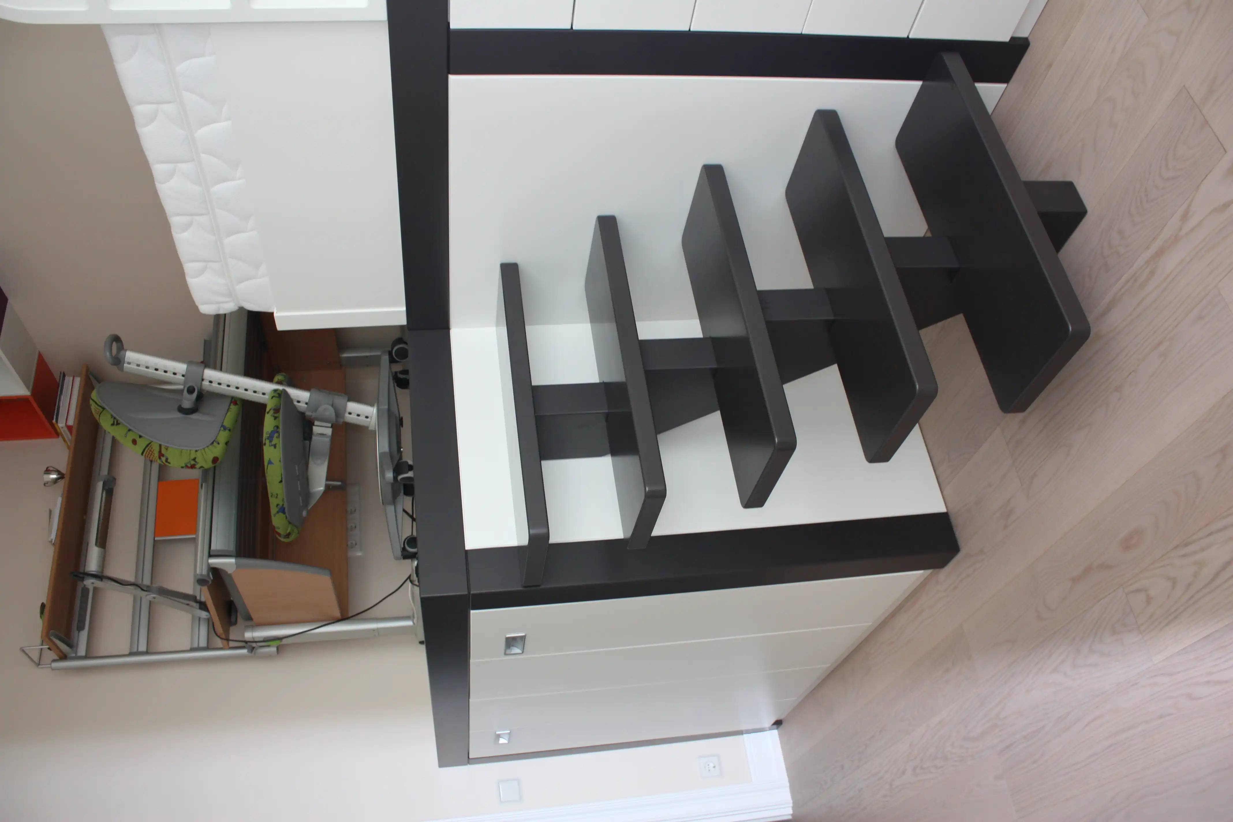 Впечатляющий дизайн мебели в морской стилистике