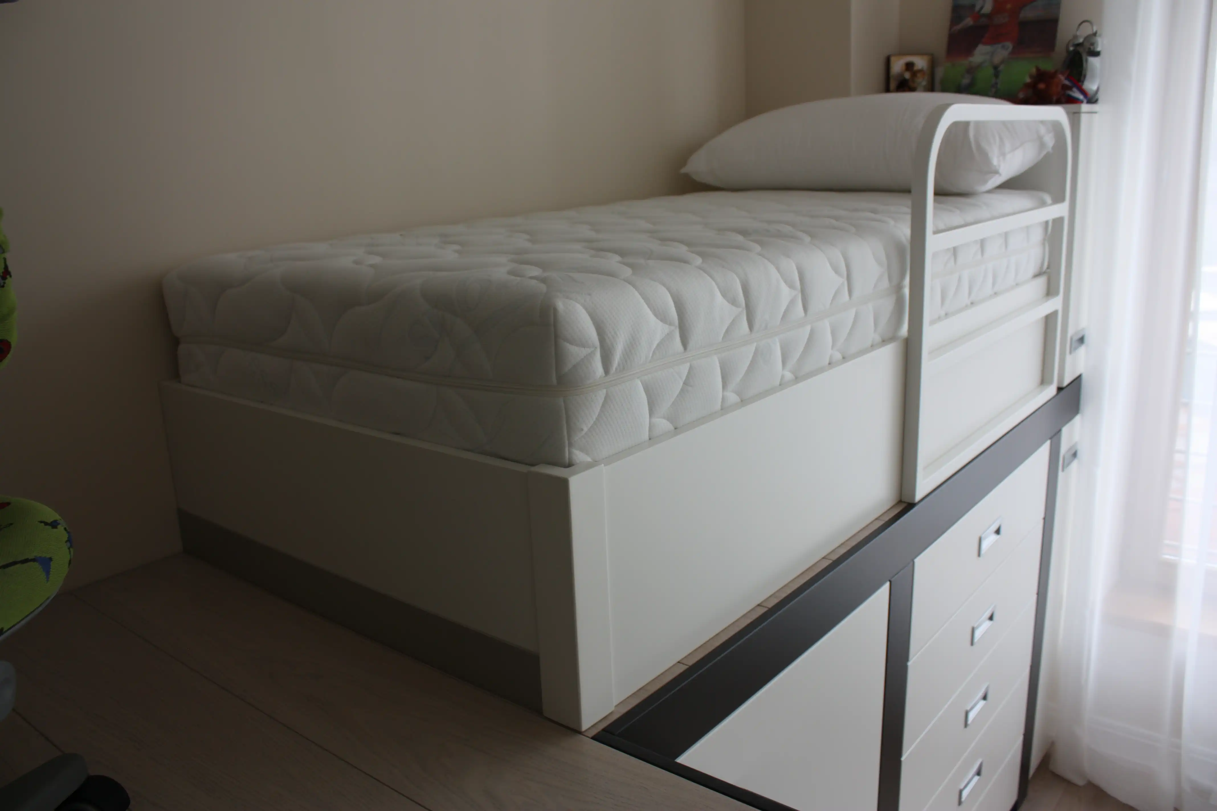 Впечатляющий дизайн мебели в морской стилистике