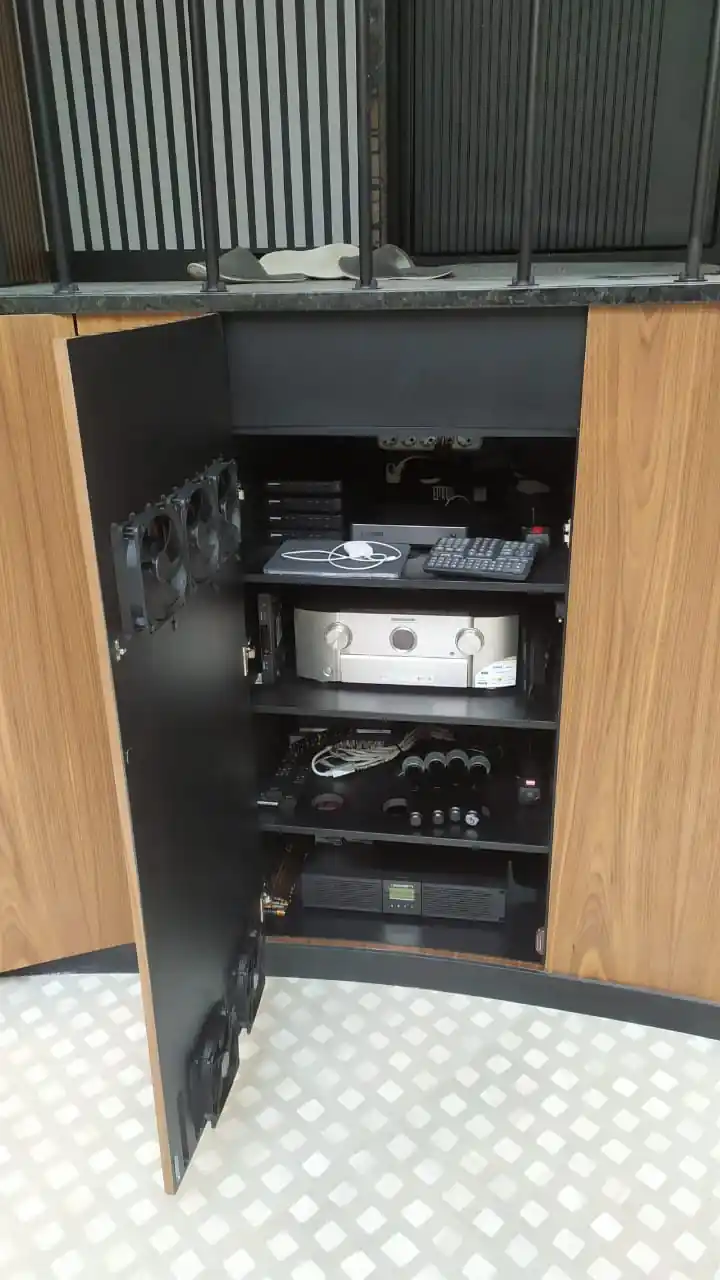 Выразительные виды интерьера в стиле неоклассицизма