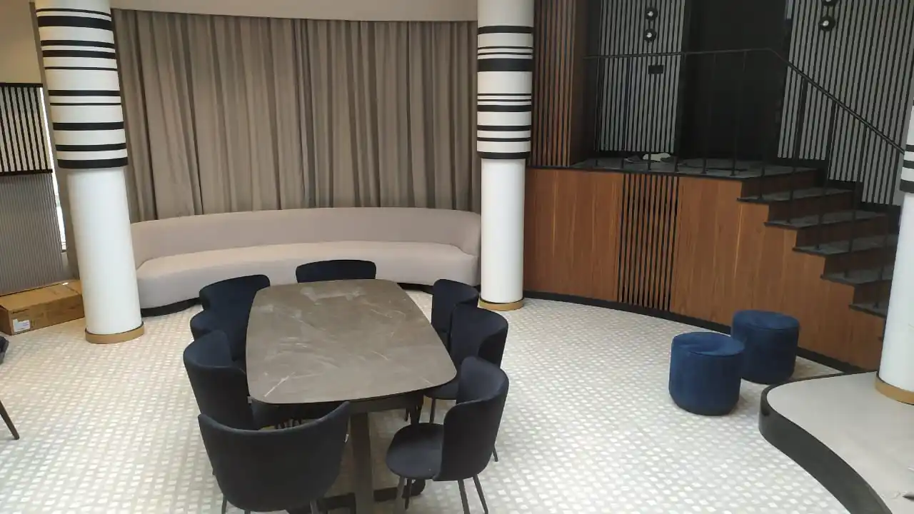 Выразительные виды интерьера в стиле неоклассицизма