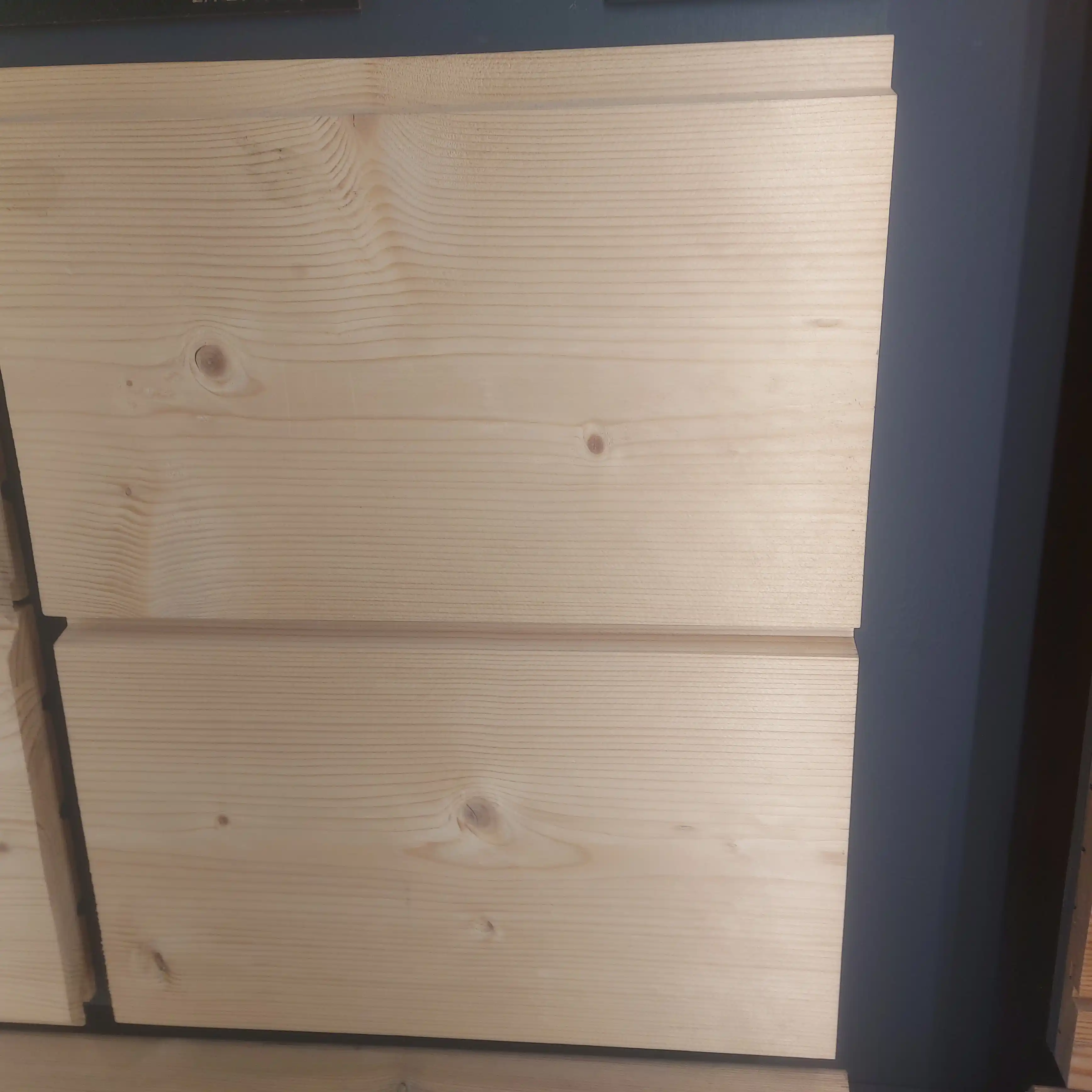 Прекрасная работа в сосновом бору