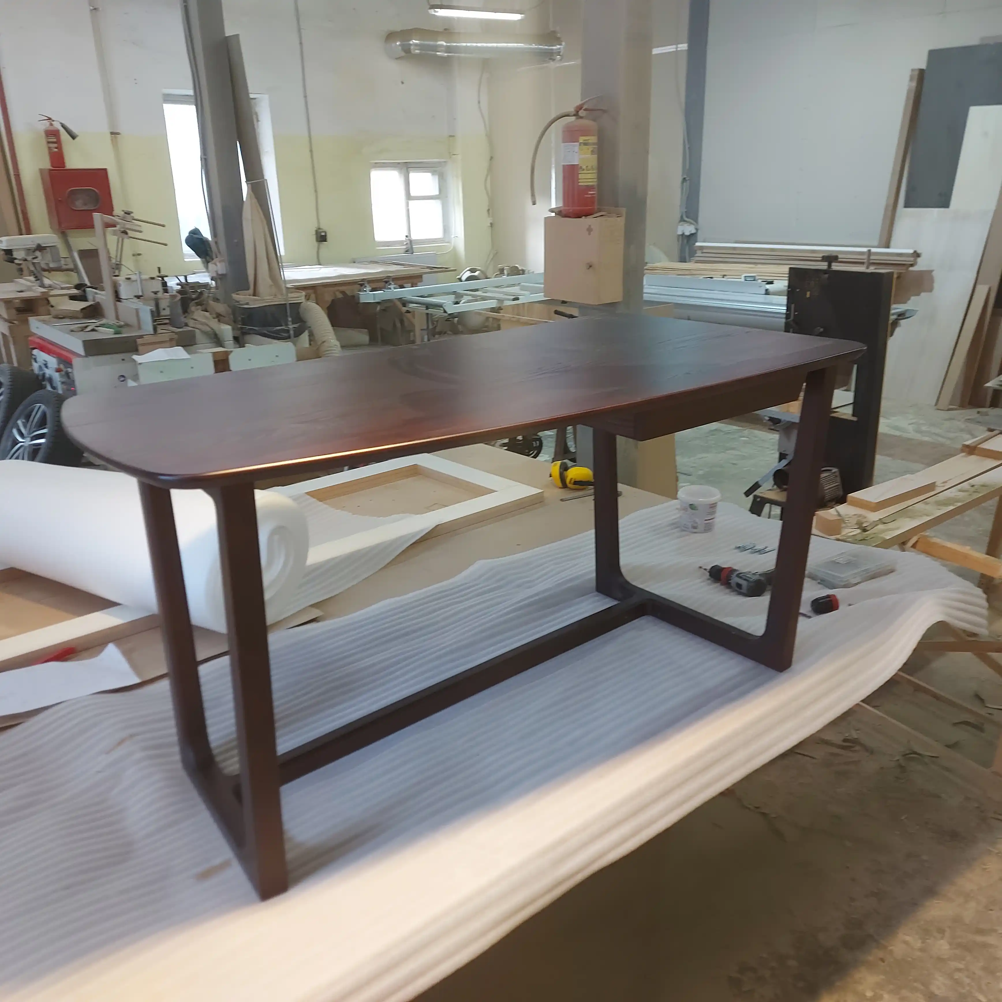 Прекрасная работа в сосновом бору