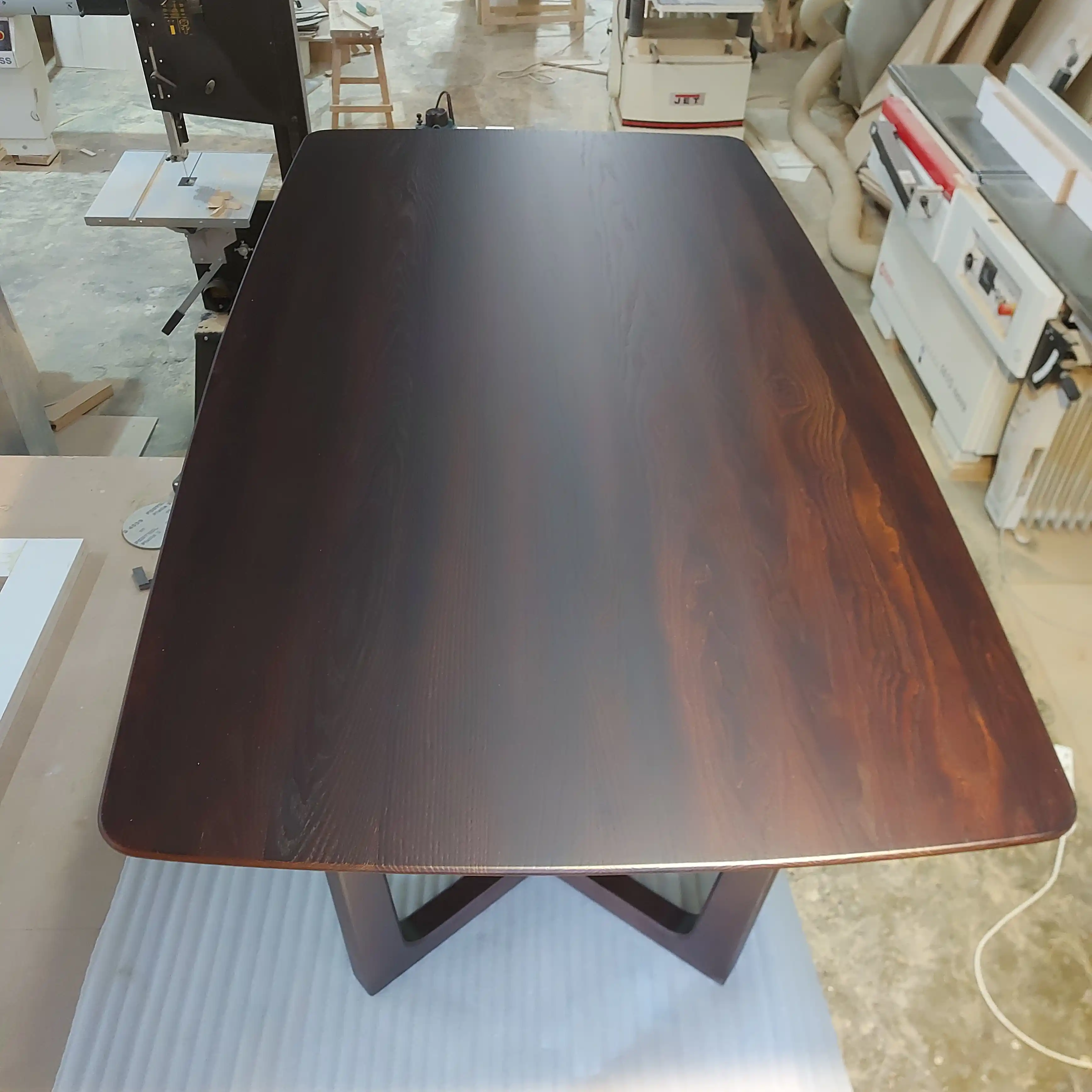 Прекрасная работа в сосновом бору