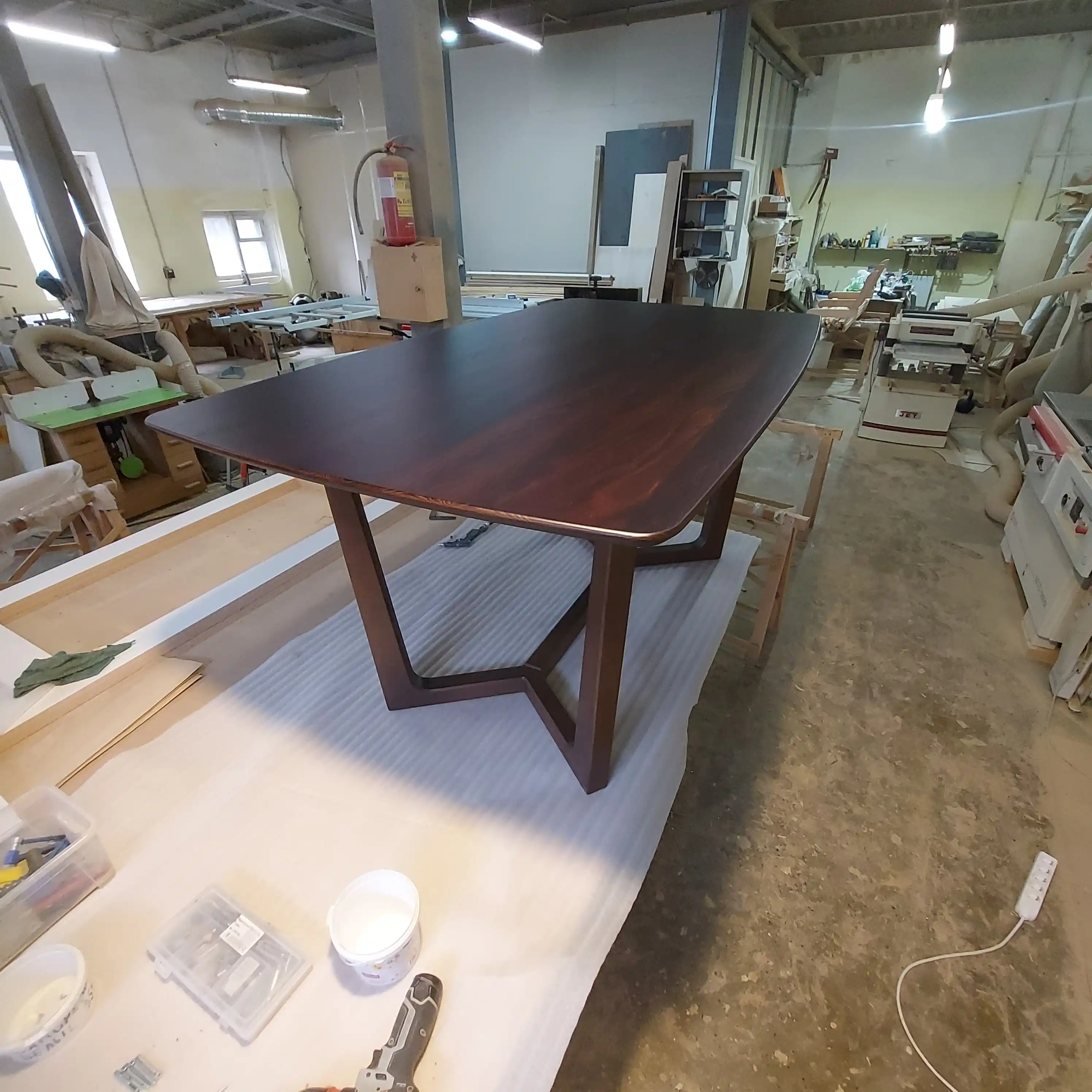 Прекрасная работа в сосновом бору