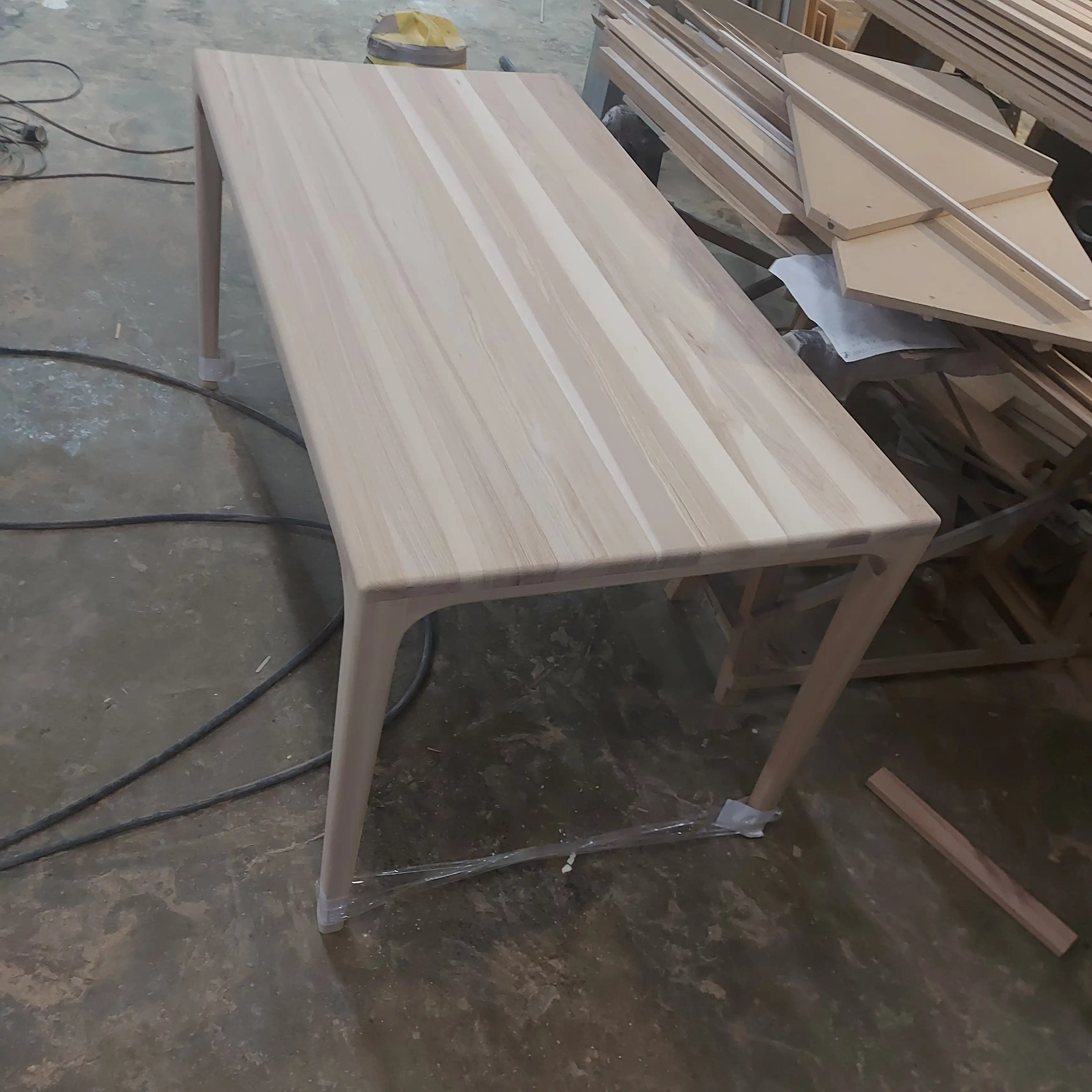 Прекрасная работа в сосновом бору