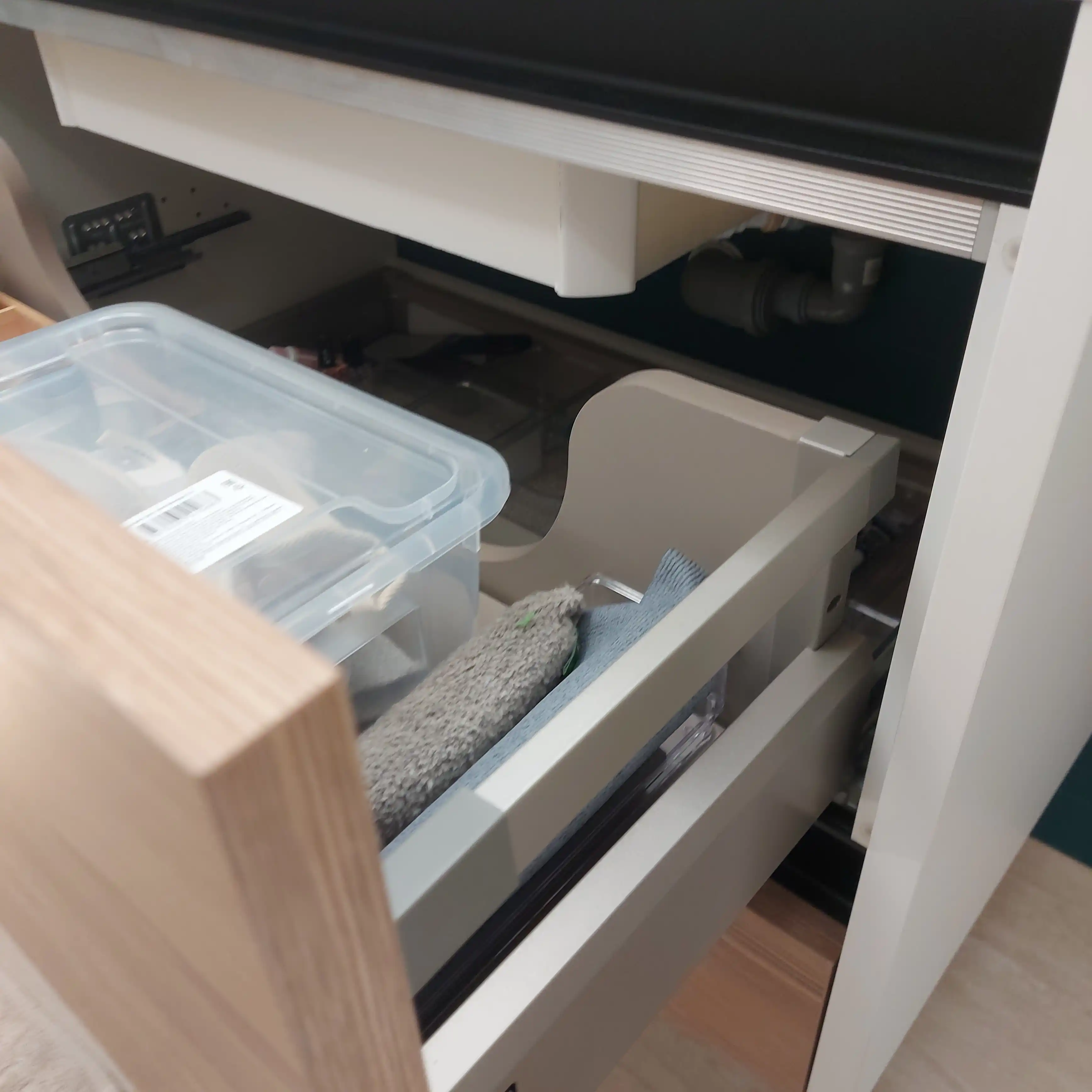 Прекрасная работа в сосновом бору