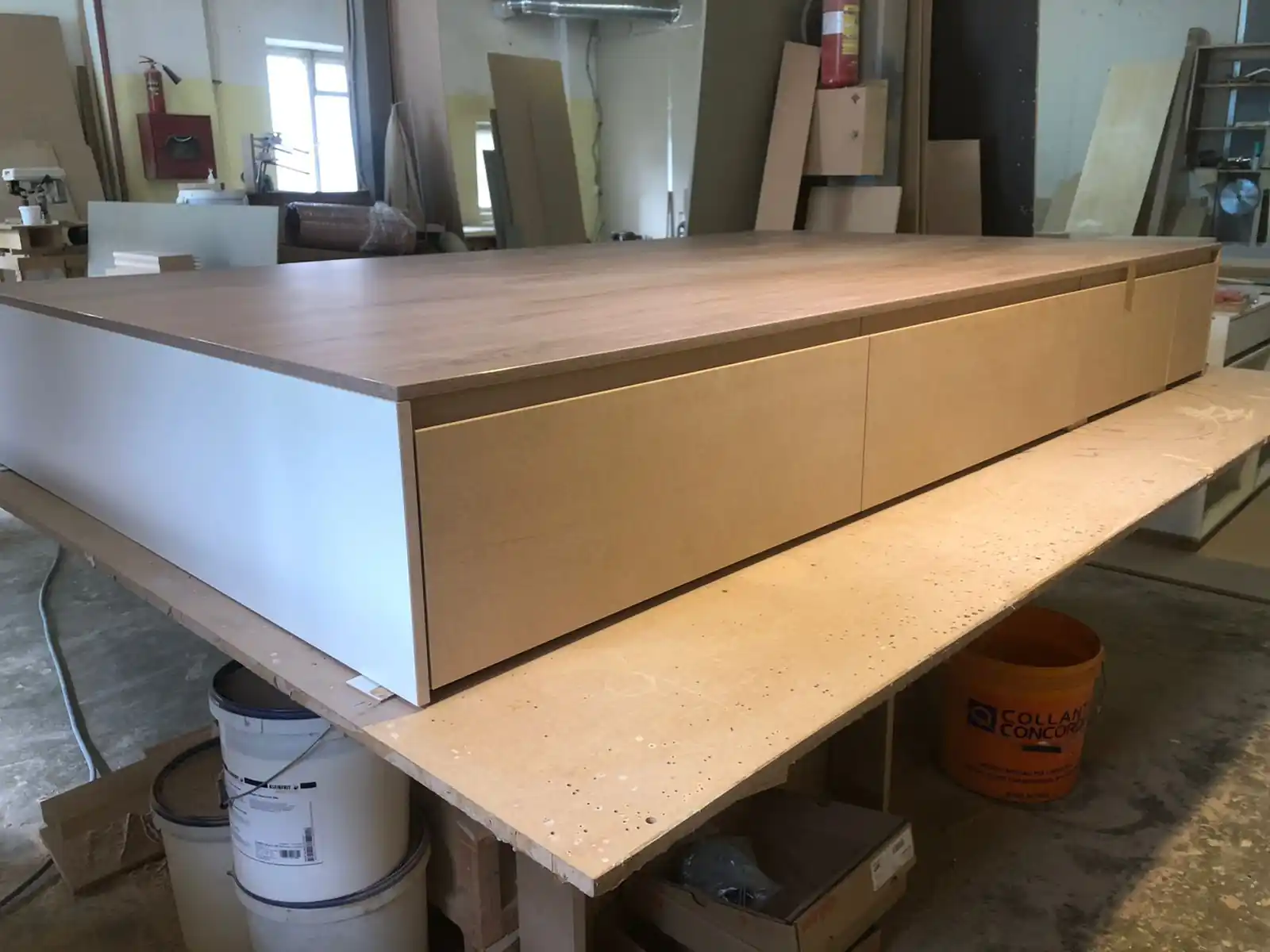 Прекрасная работа в сосновом бору