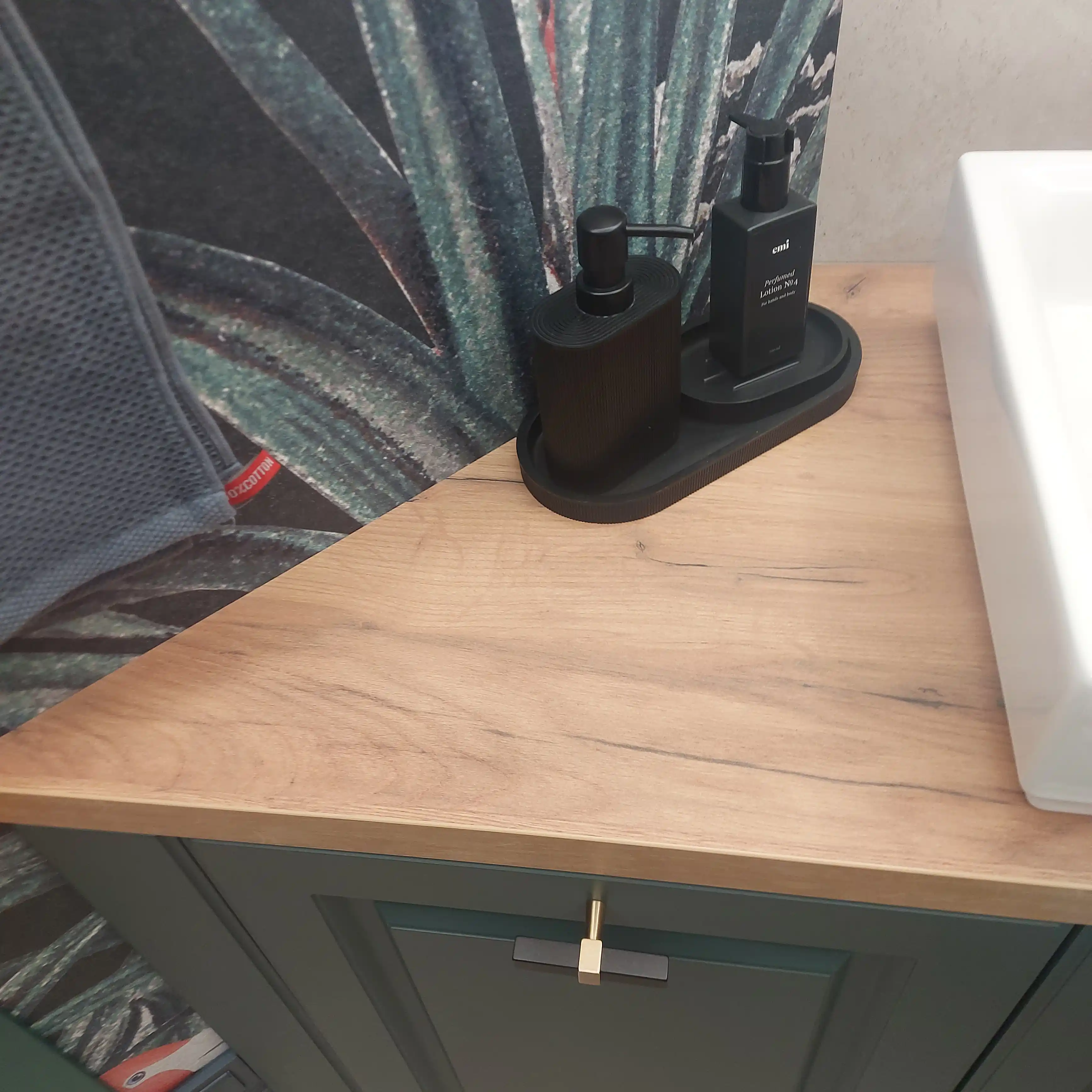 Прекрасная работа в сосновом бору