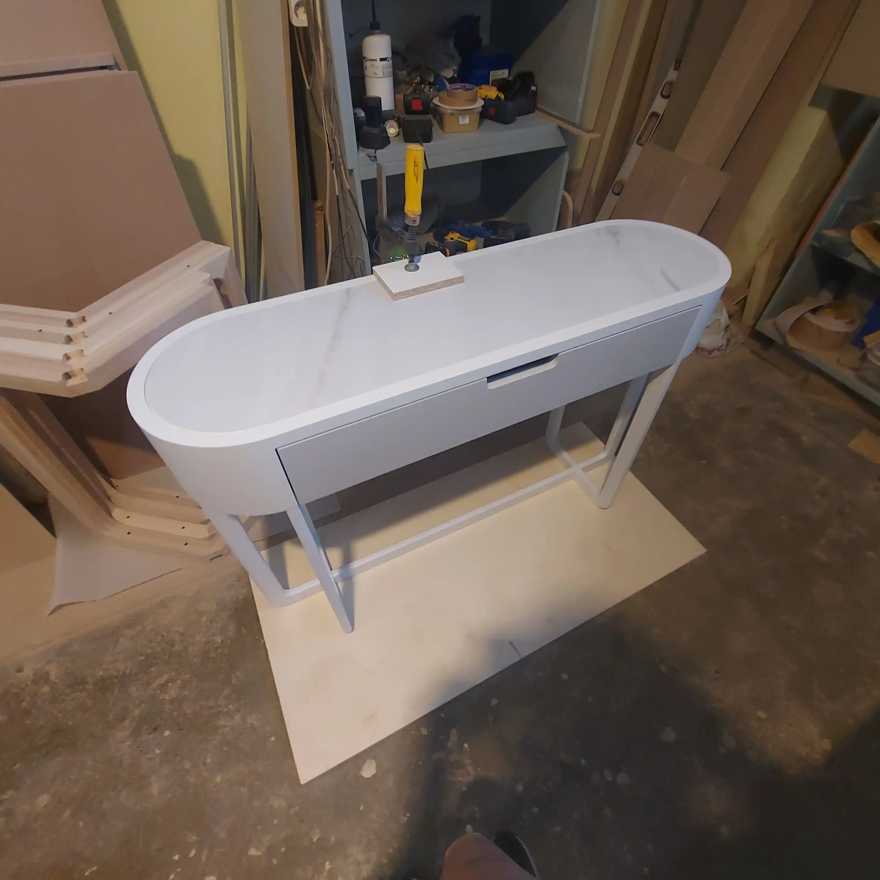 Прекрасная работа в сосновом бору