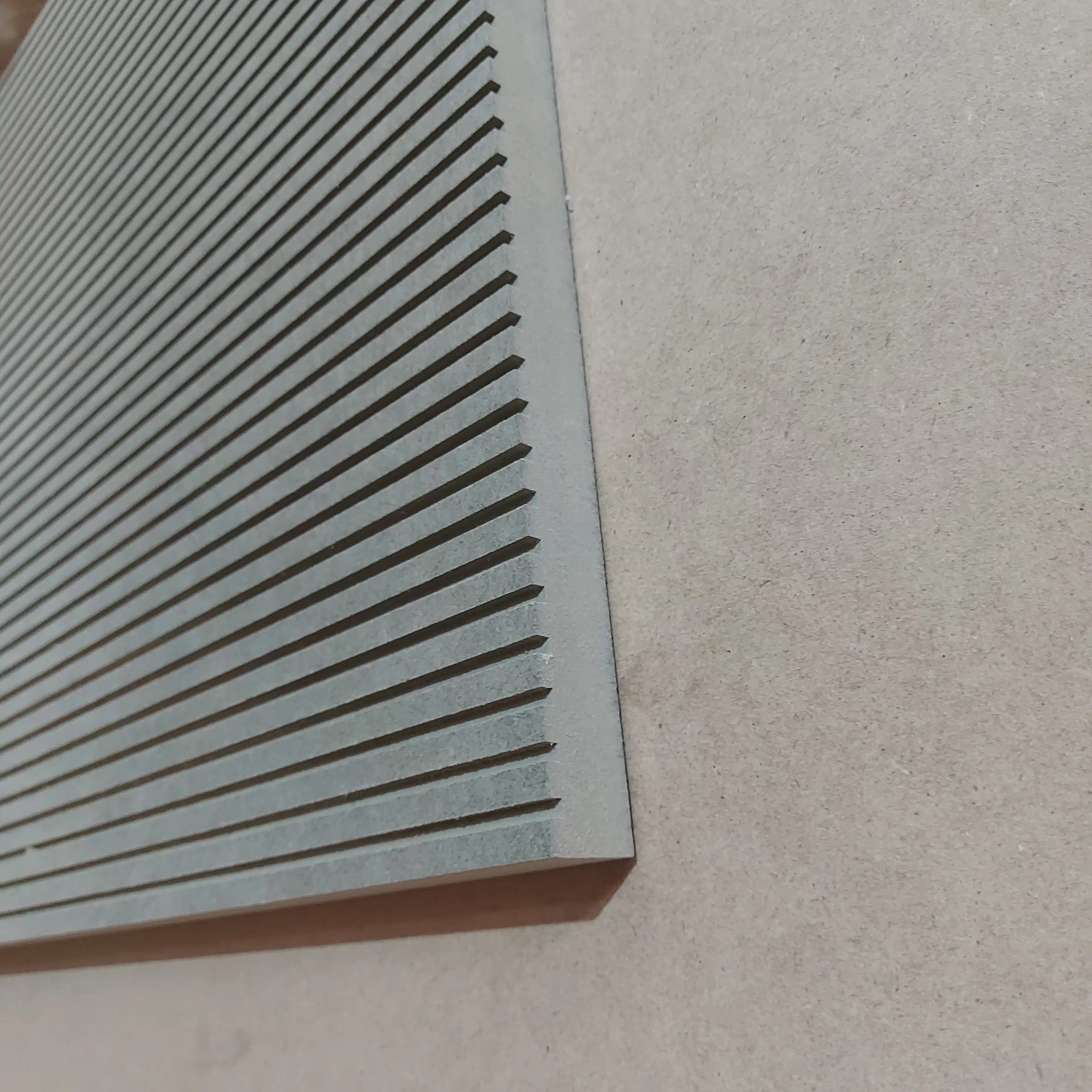 Прекрасная работа в сосновом бору