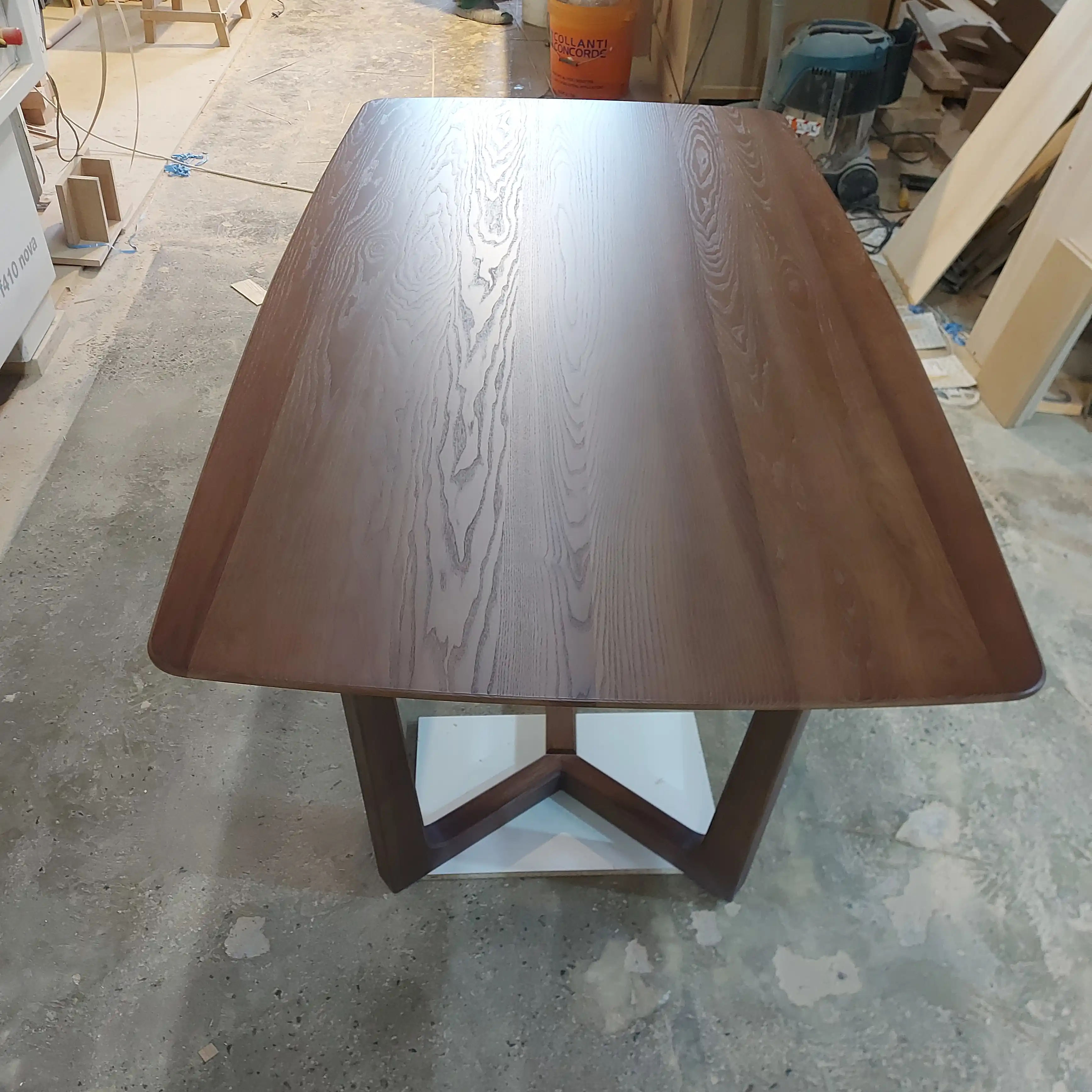 Прекрасная работа в сосновом бору