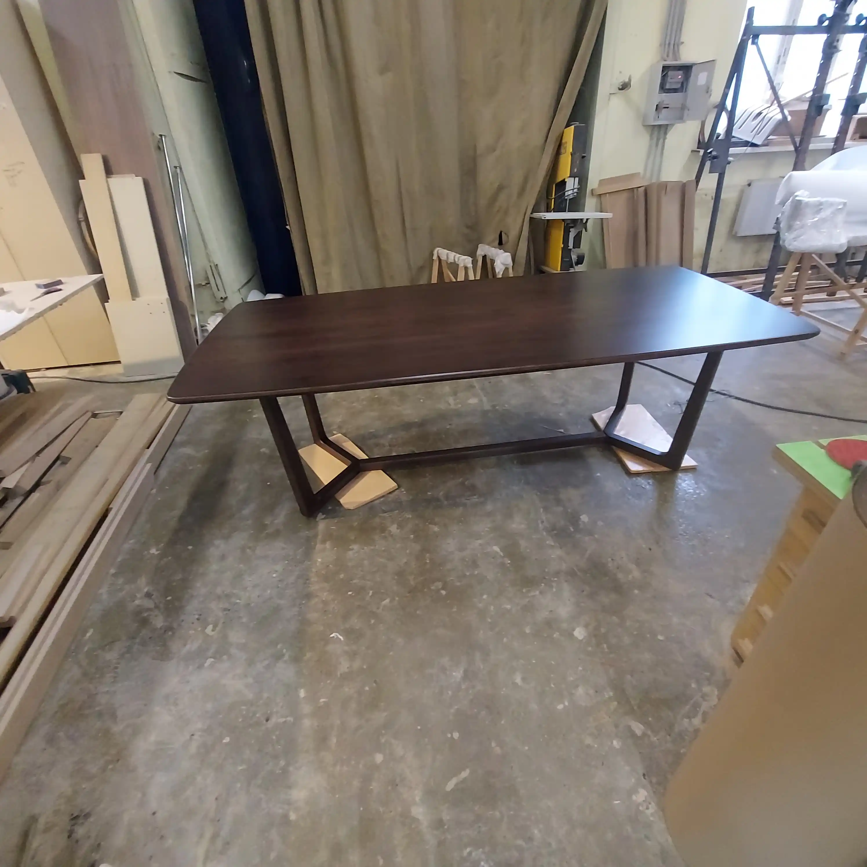 Прекрасная работа в сосновом бору