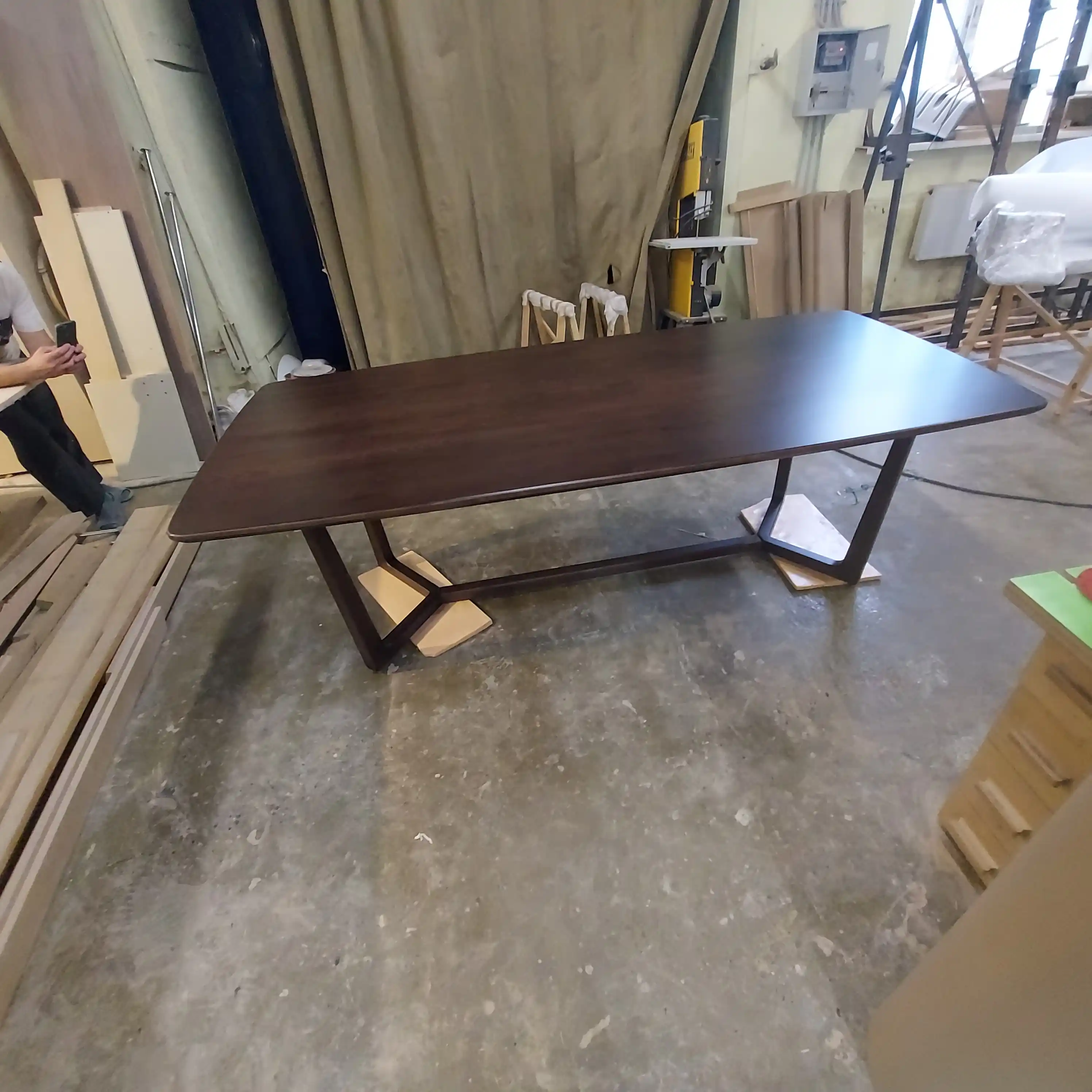 Прекрасная работа в сосновом бору