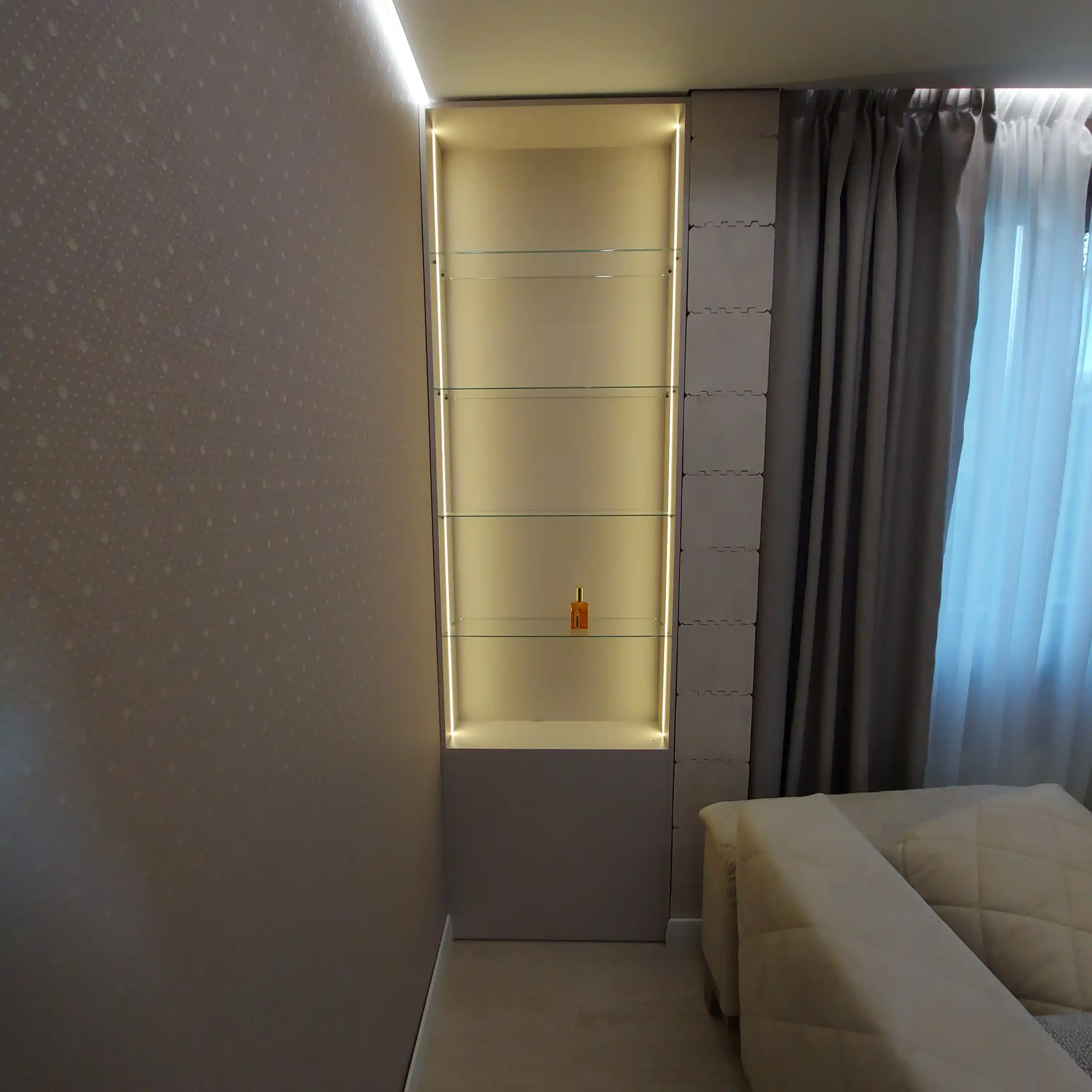 Прекрасная работа в сосновом бору