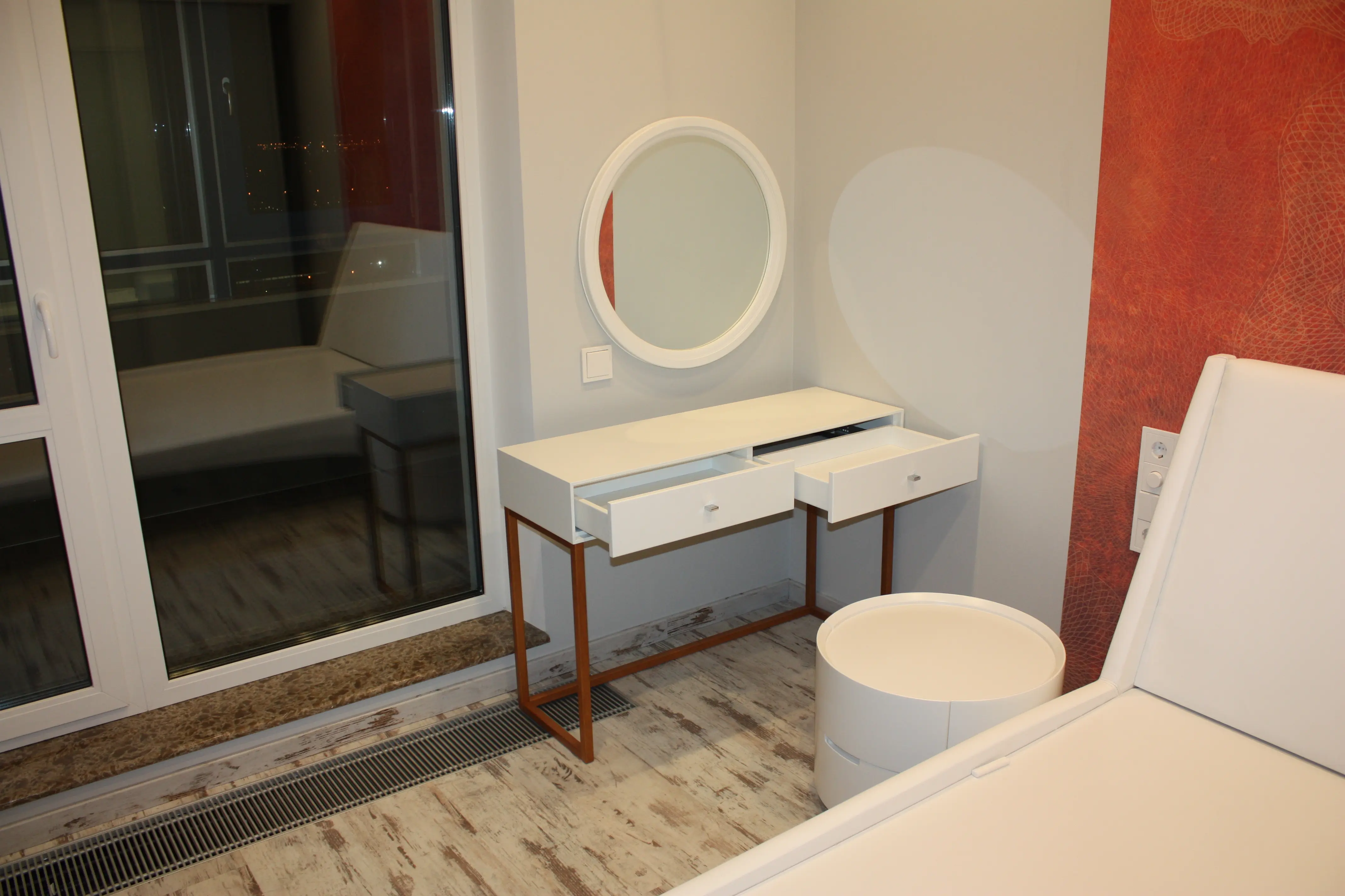 Столы для любого интерьерного решения