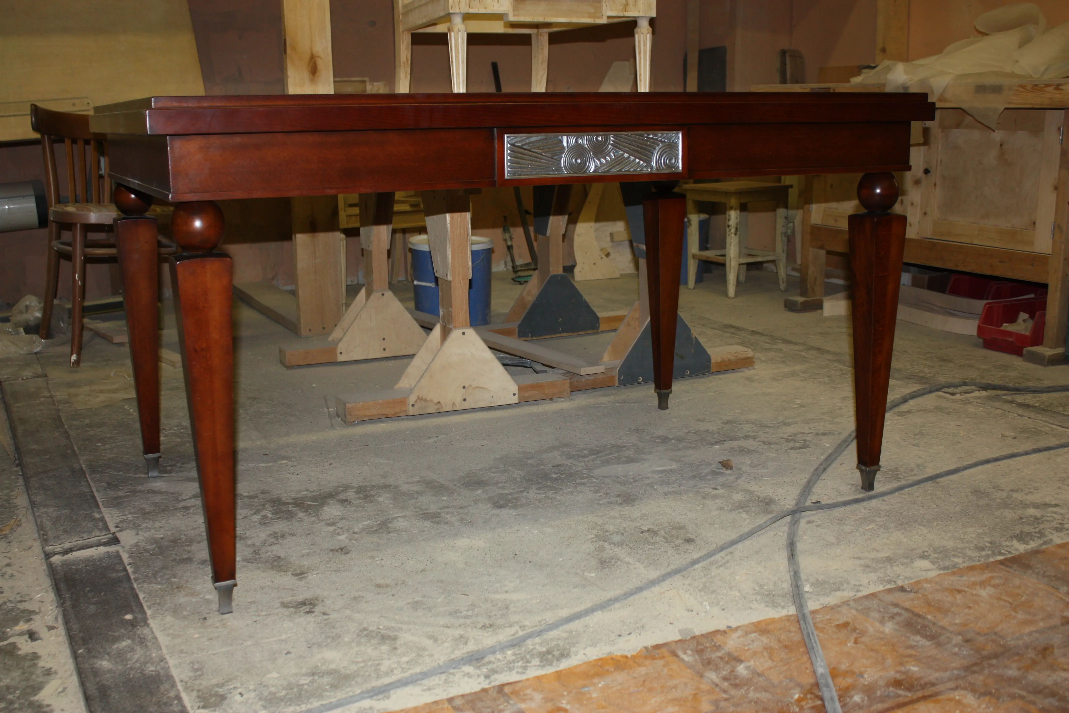 Столы для любого интерьерного решения