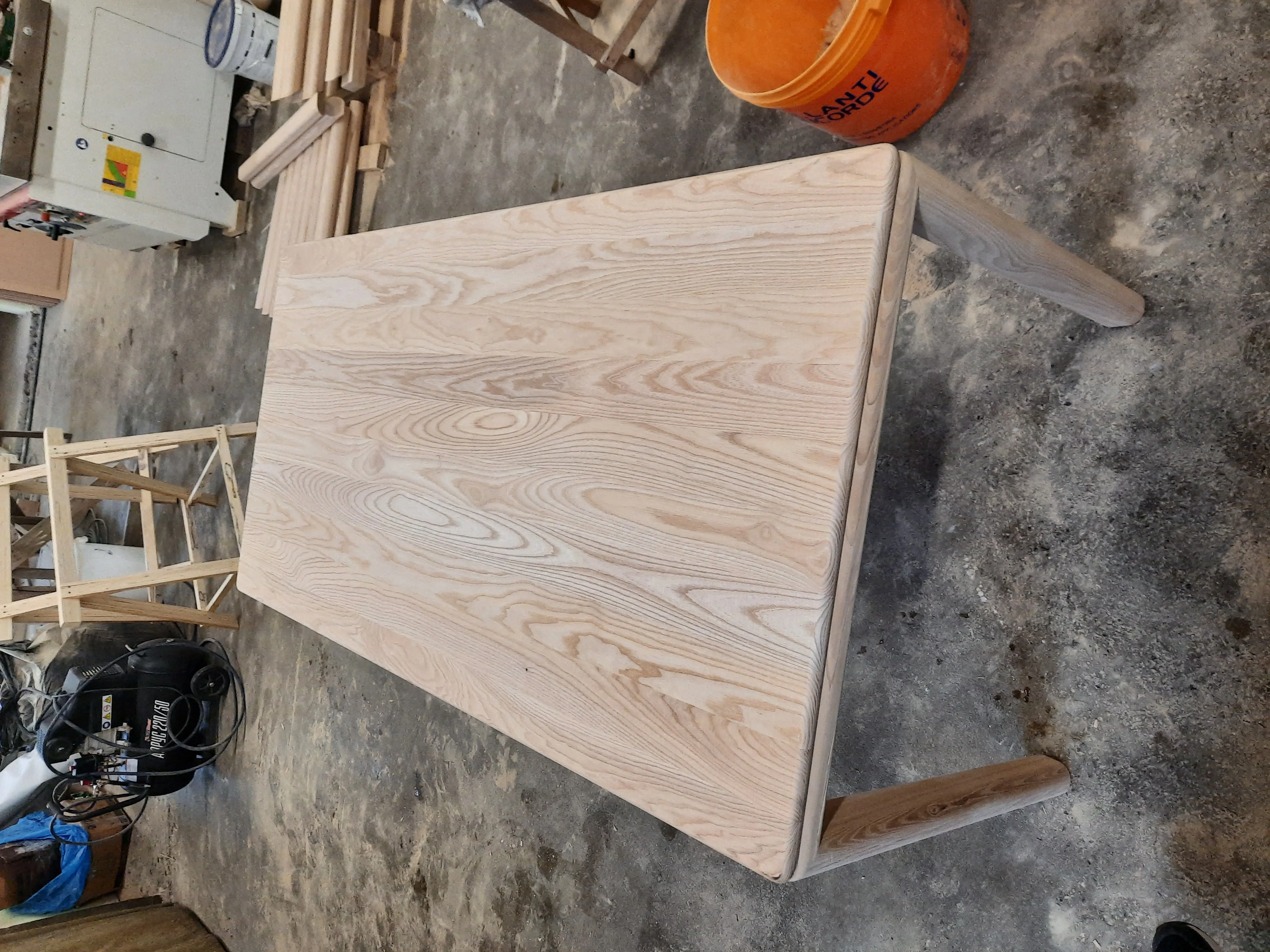 Столы для любого интерьерного решения