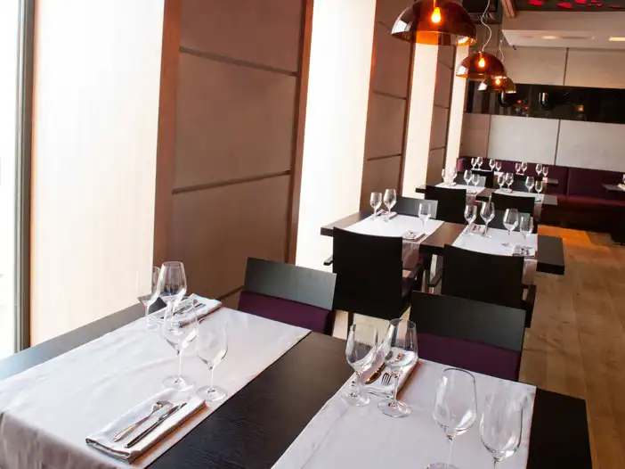 Демонстрация мебели для эстетического дизайнерского видения